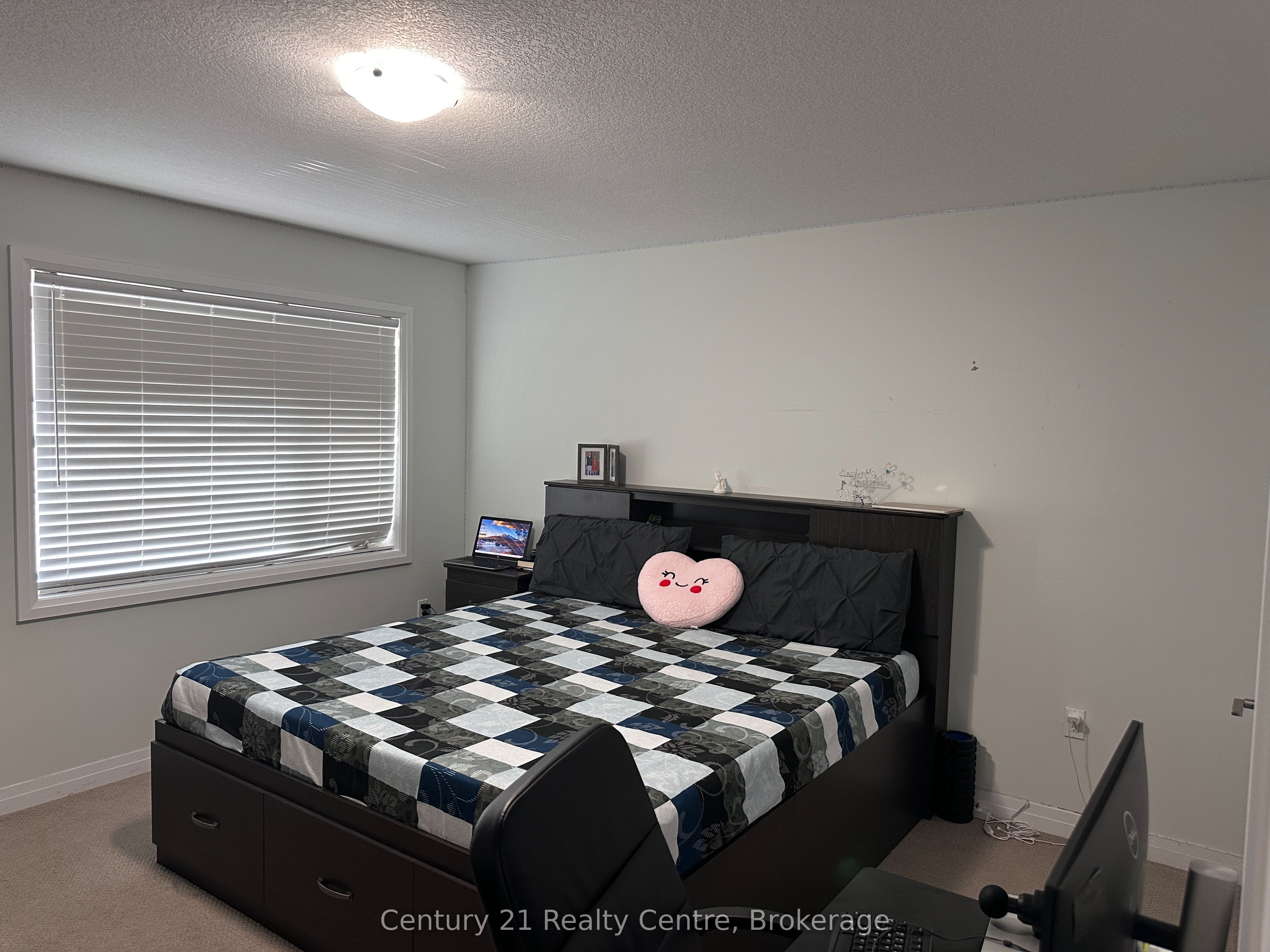 520 Grey Street #32 Property Photo 11