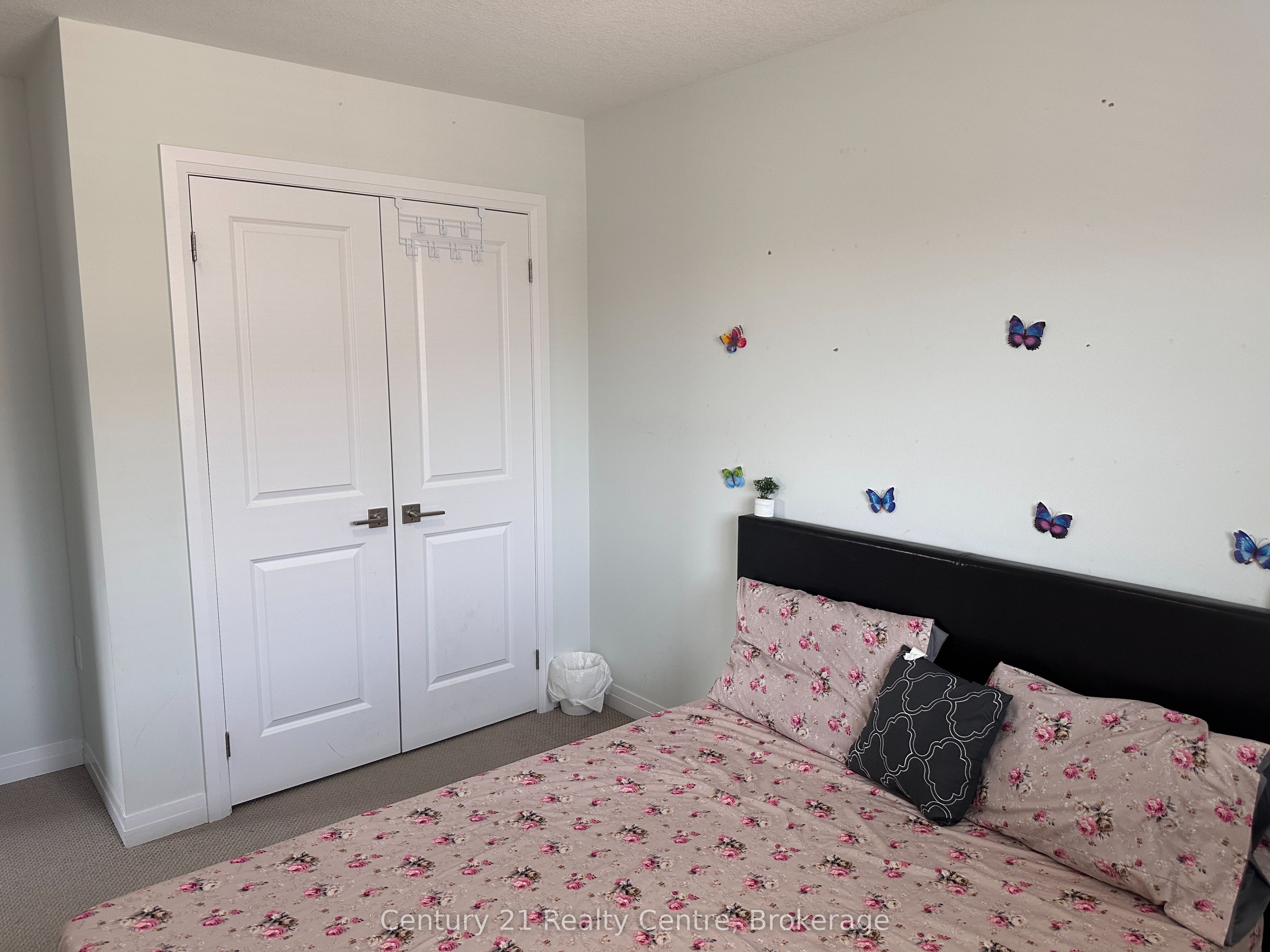 520 Grey Street #32 Property Photo 15