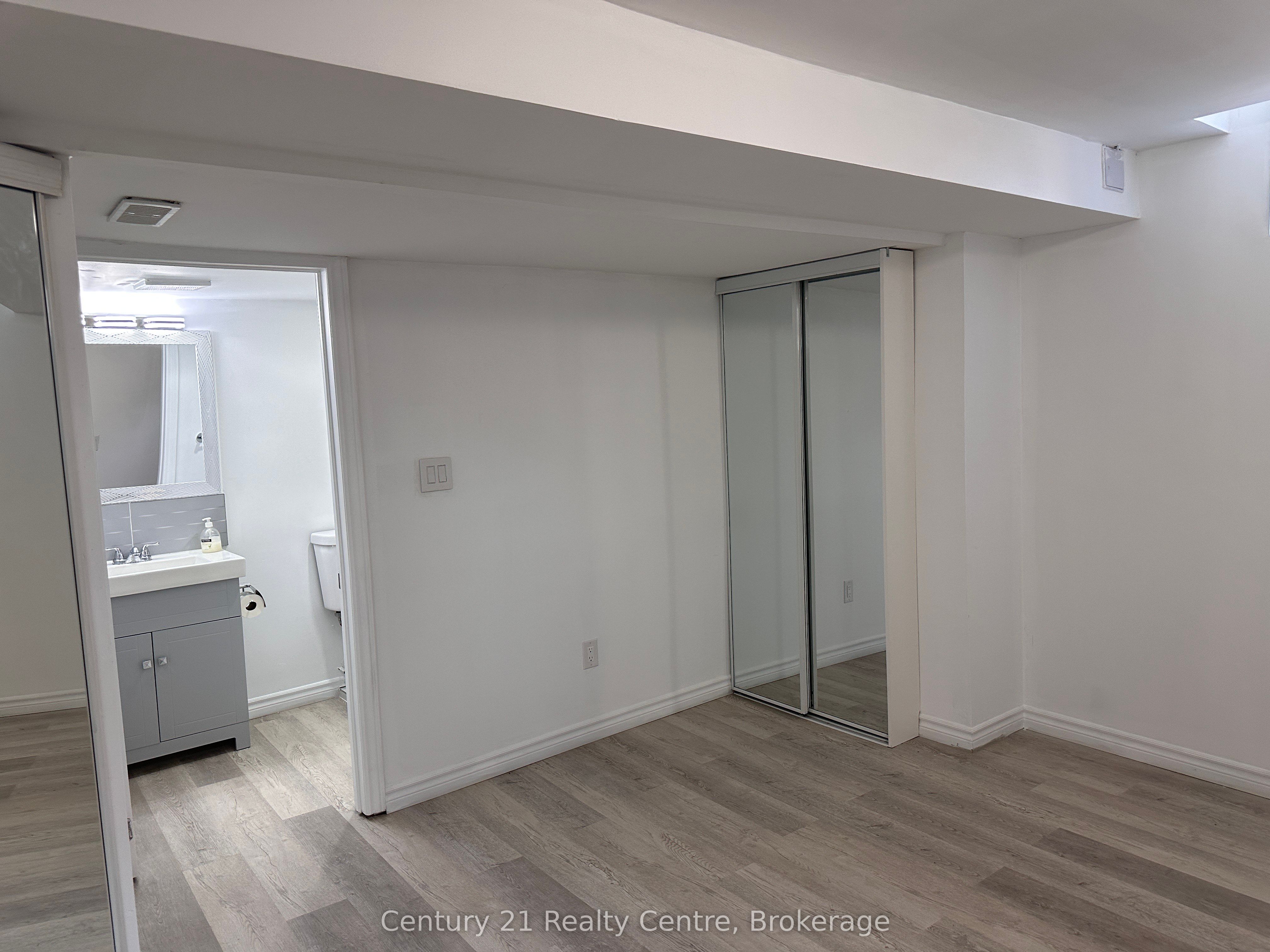 520 Grey Street #32 Property Photo 22