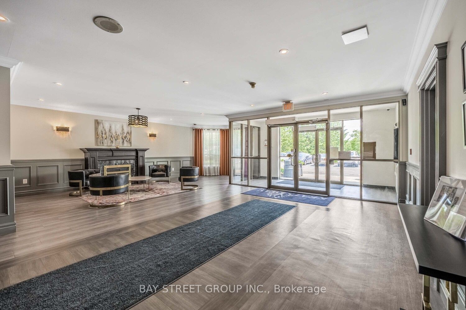 255 Keats Way 606 Property Photo 4