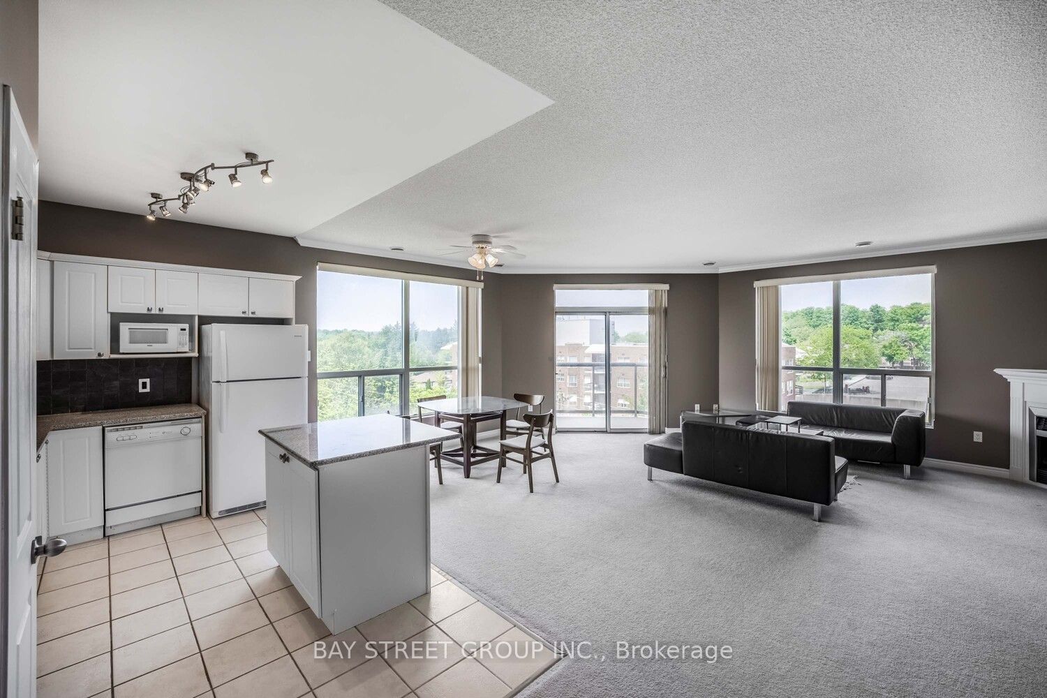 255 Keats Way 606 Property Photo 8