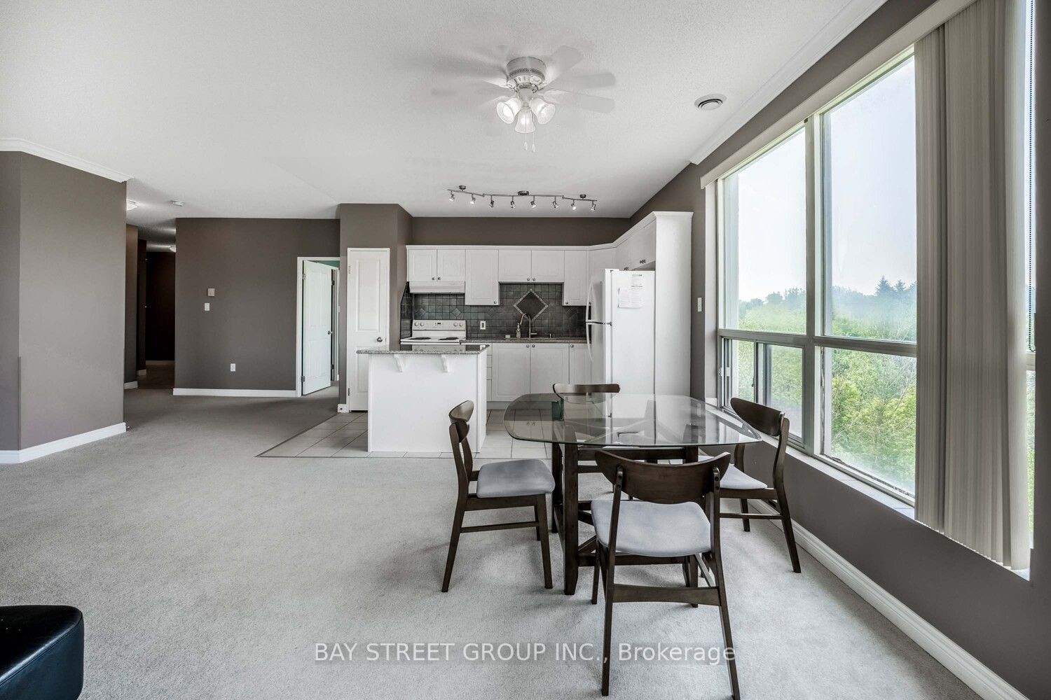 255 Keats Way 606 Property Photo 13