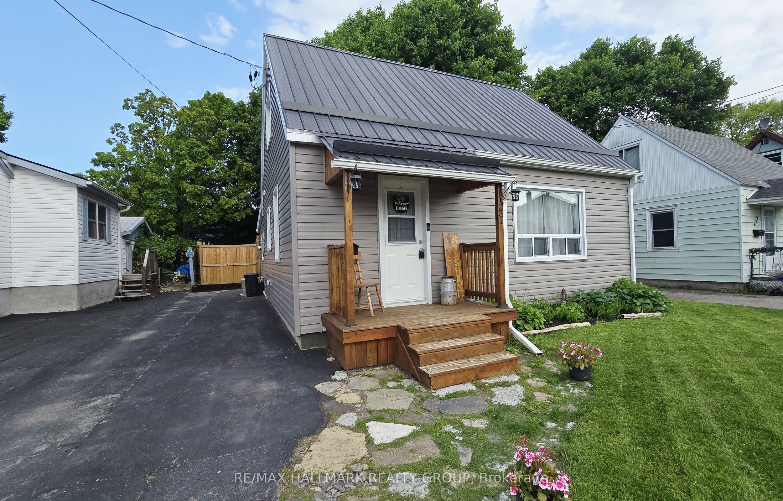 231 William Ave Property Photo 1