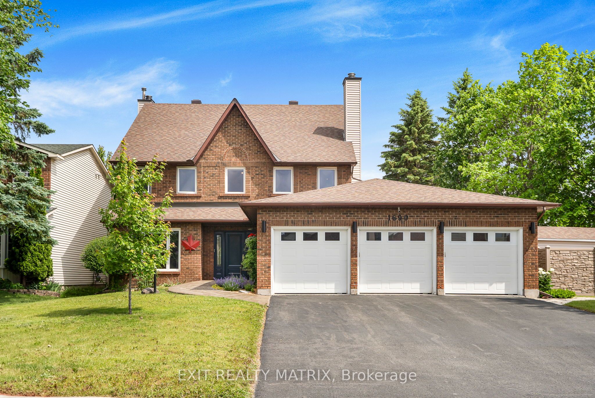 1690 Caminiti Crescent Property Photo 1