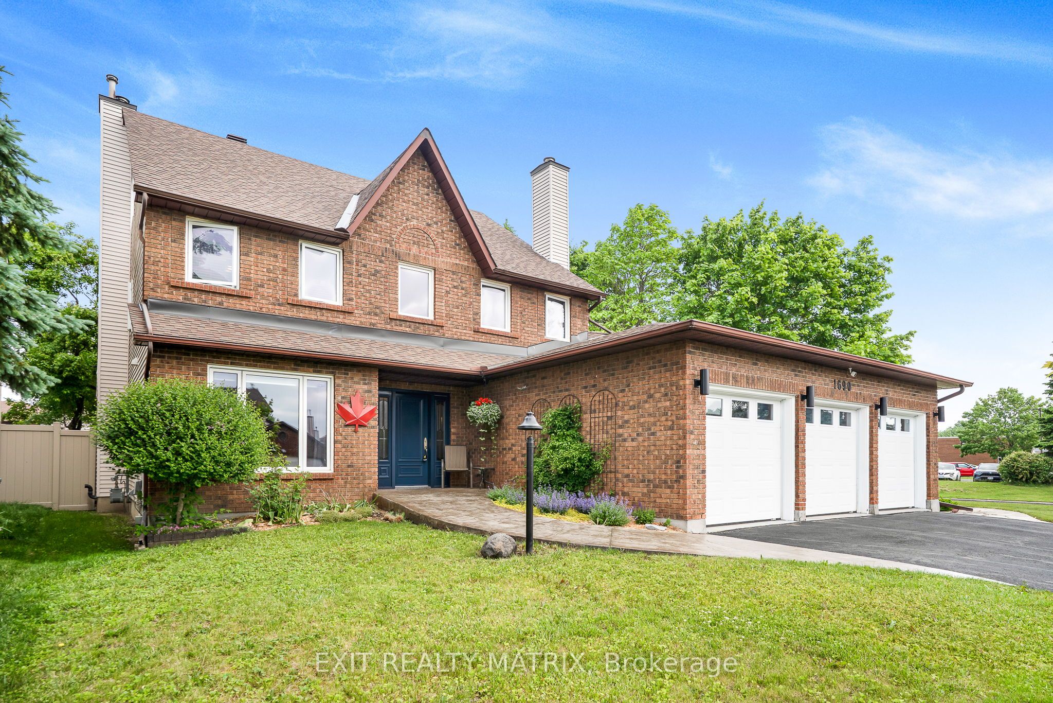1690 Caminiti Crescent Property Photo 4