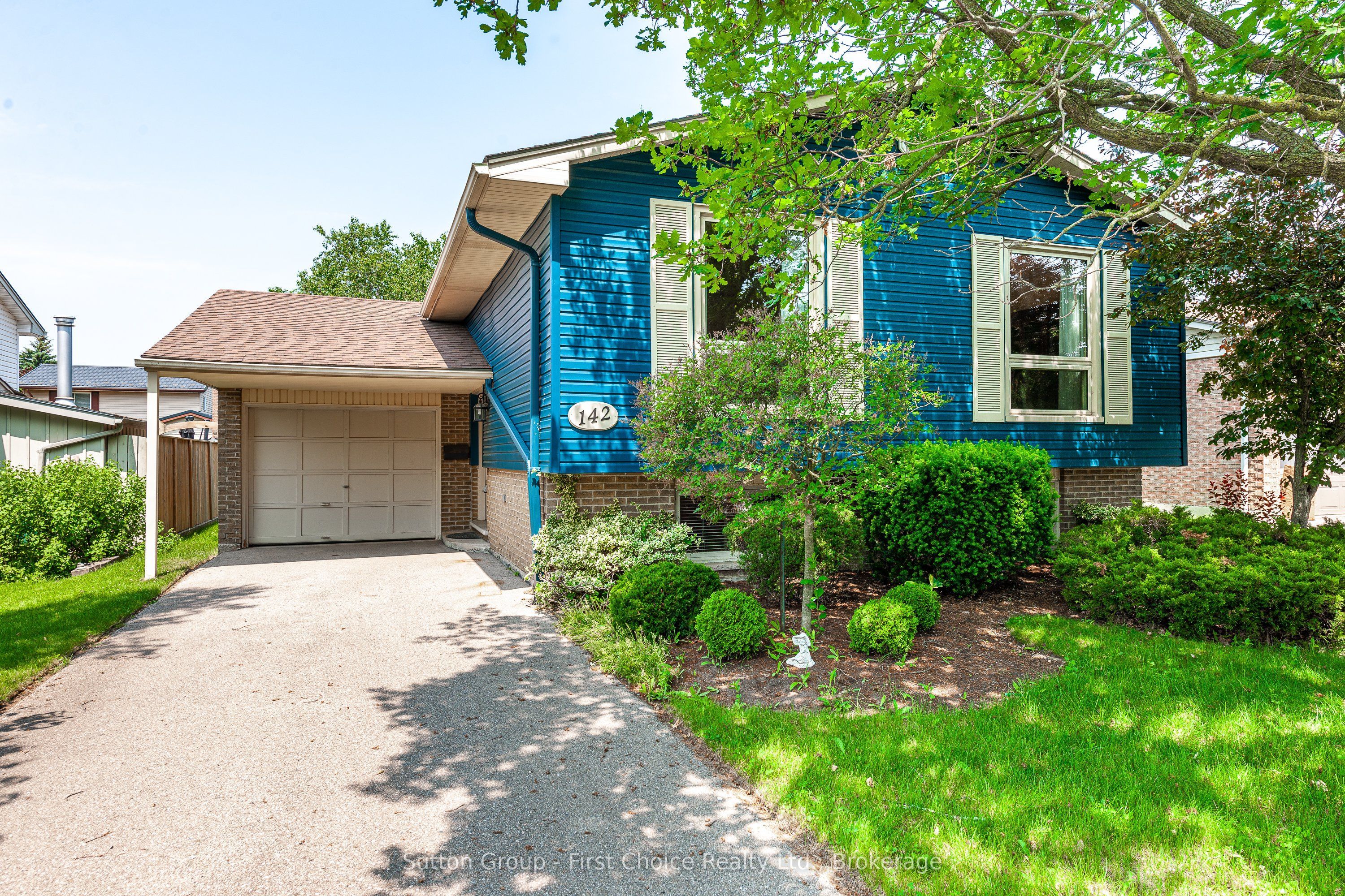 142 Kenner Crescent Property Photo 1