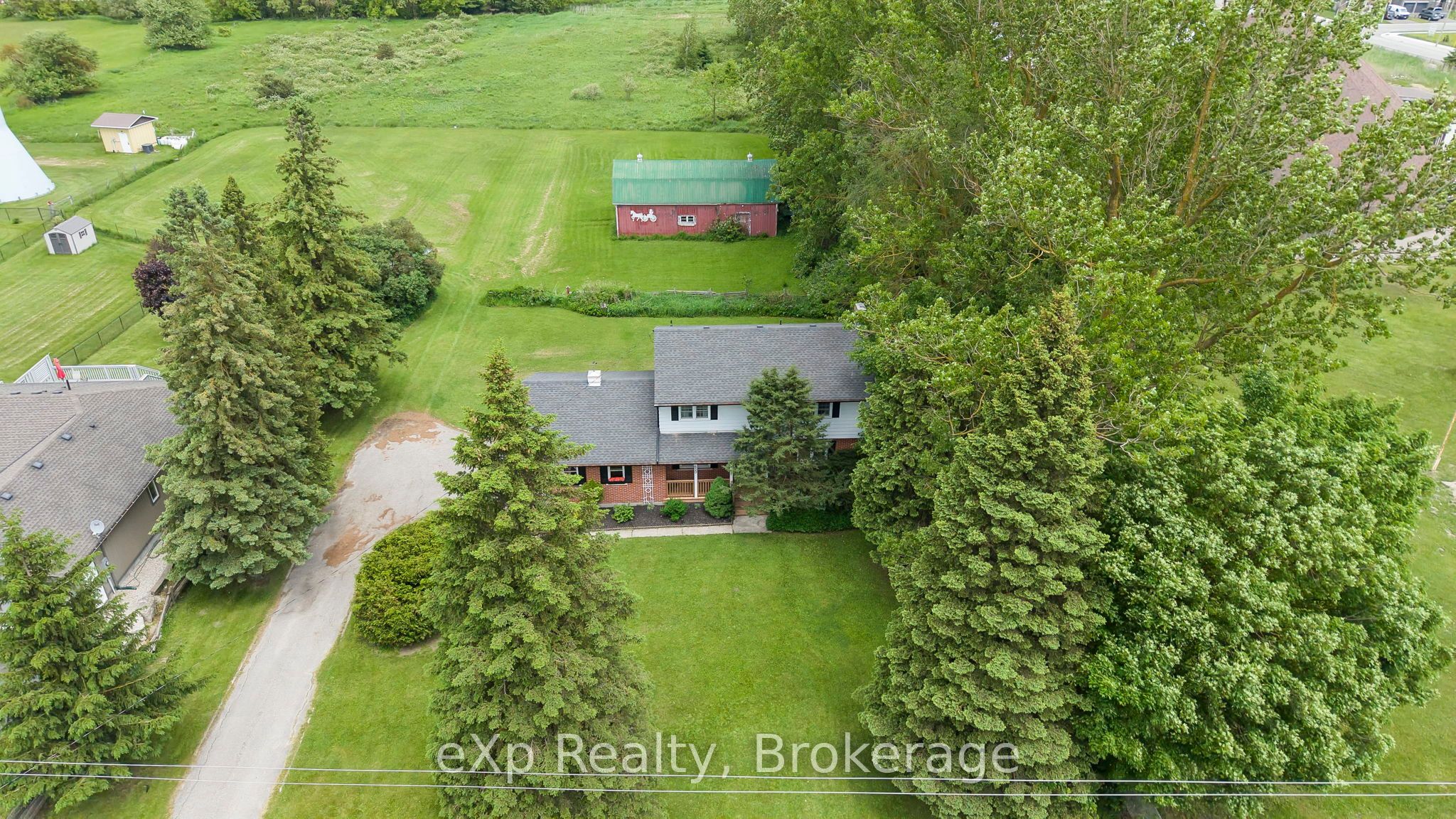 450 Smith St Property Photo 1