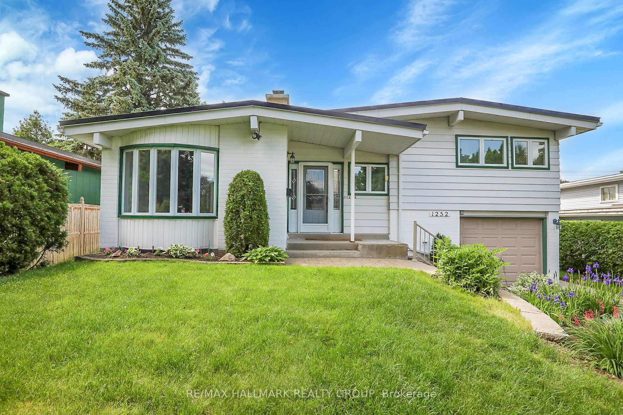 1252 Bonnie Crescent Property Photo 1