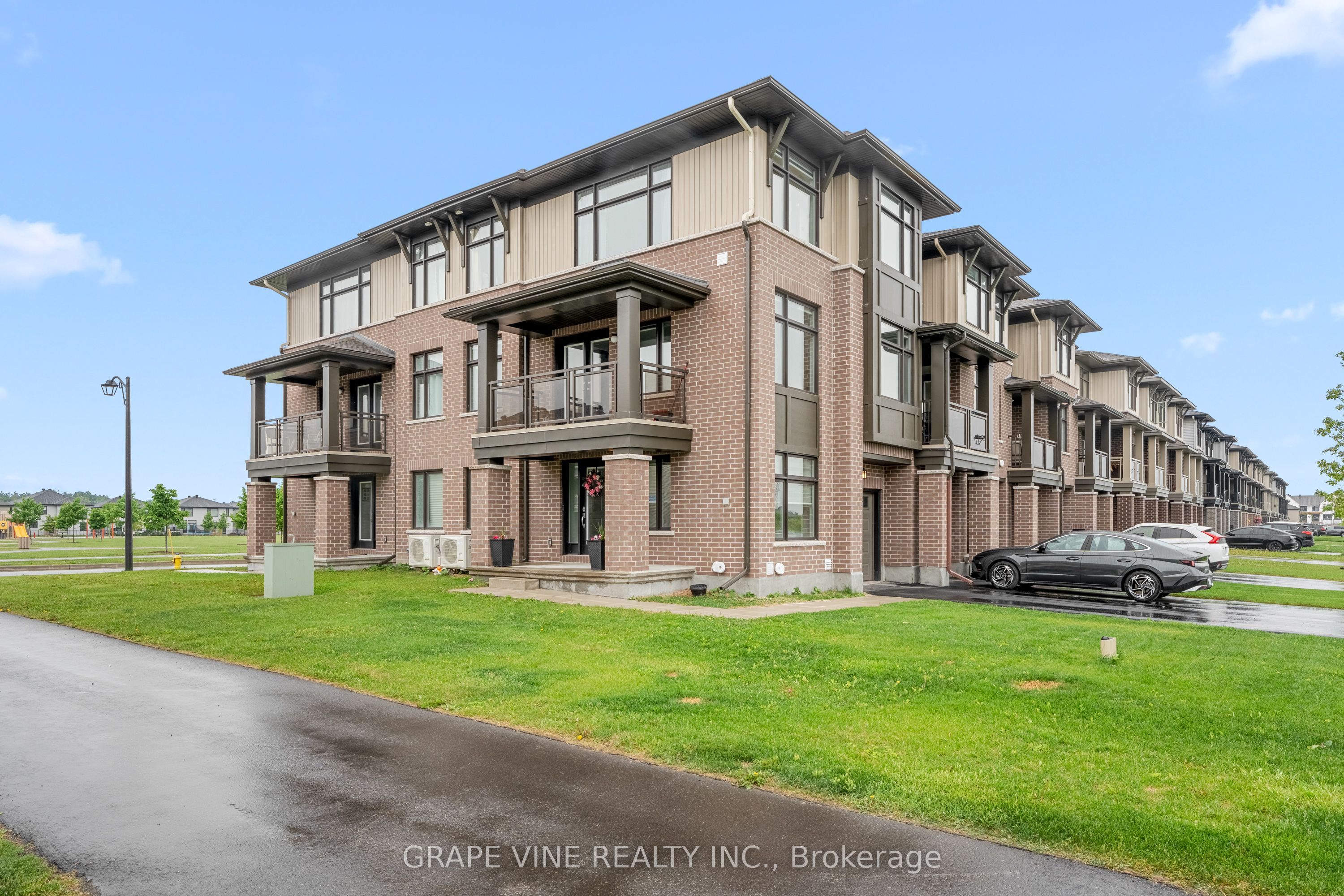 60 Verglas Property Photo 1