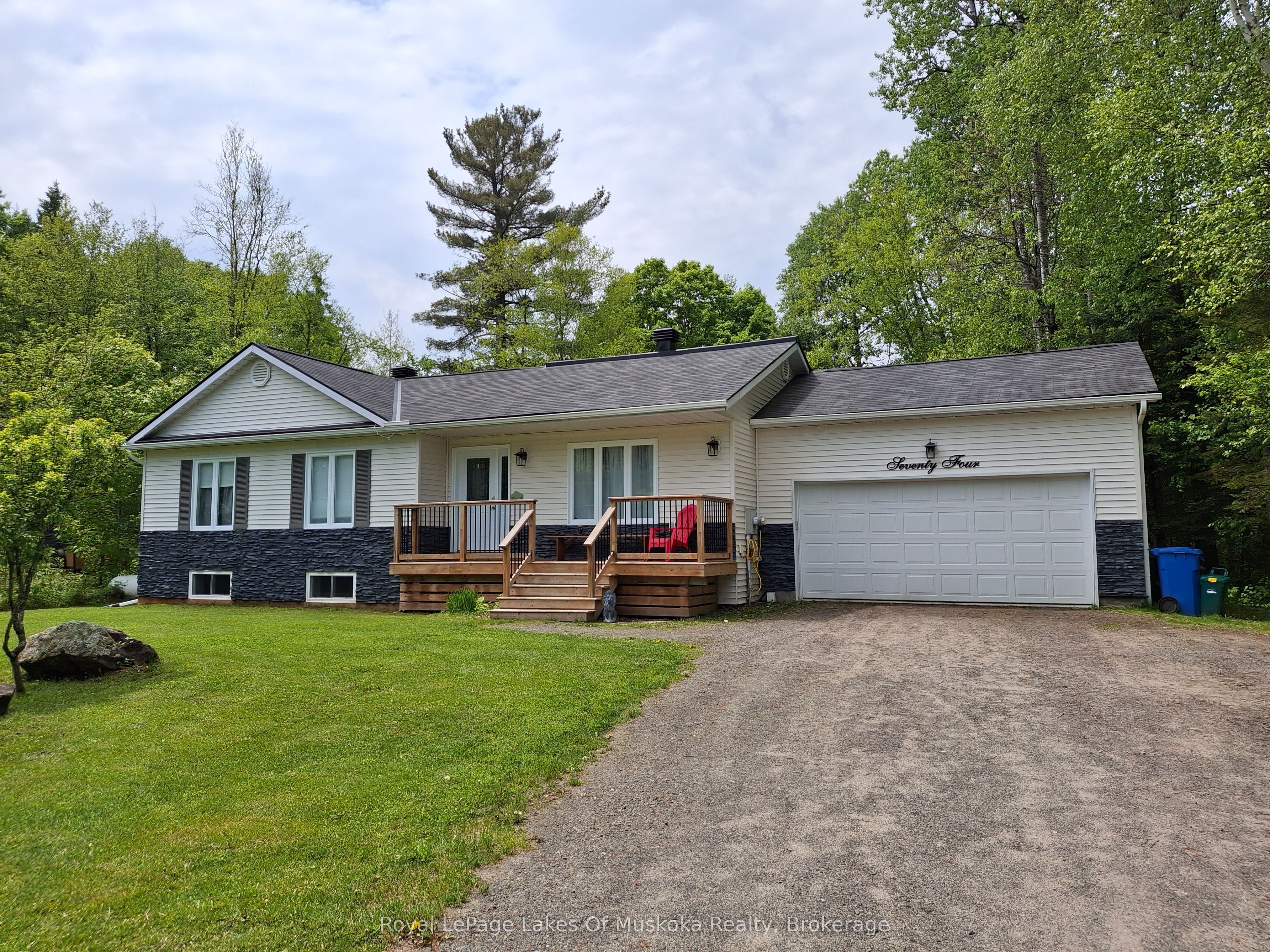 74 Glencairn Cres Property Photo 1