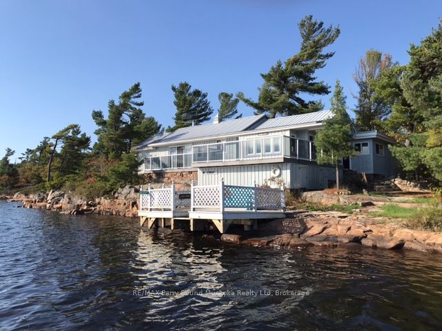 1 A775 Island Property Photo 1