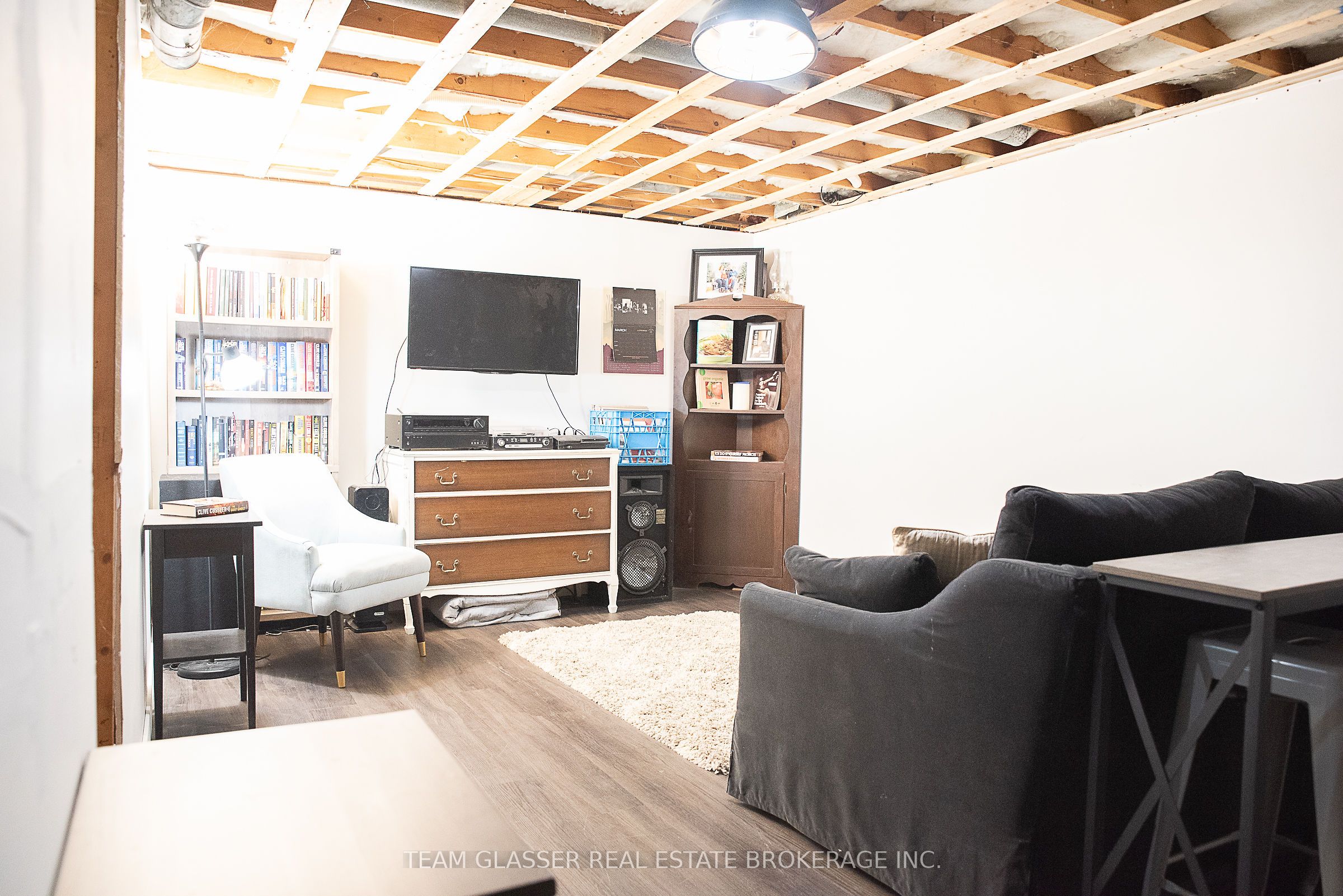 28 Parkview Heights Property Photo 29
