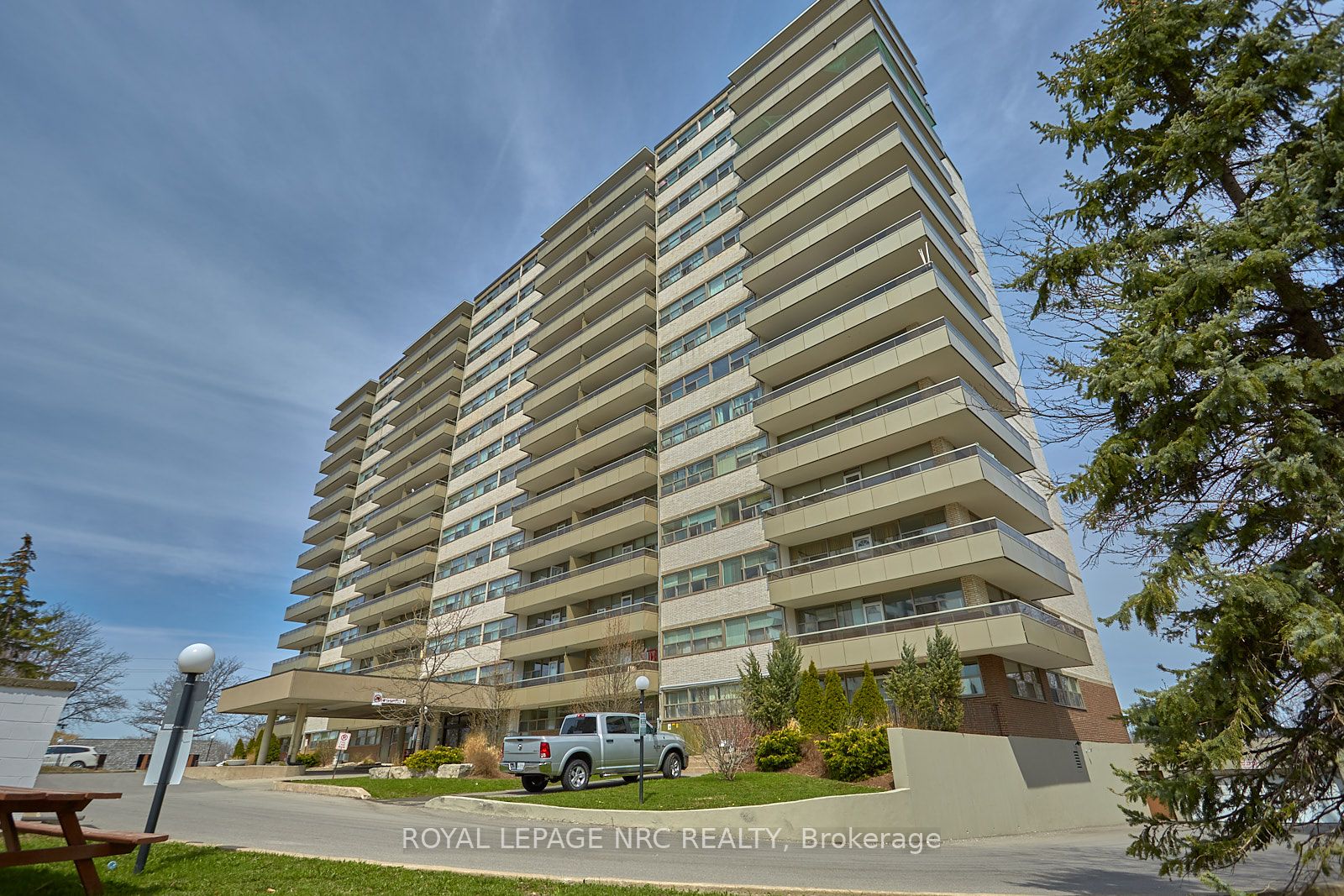 #307 - 215 Glenridge Avenue Property Photo 1