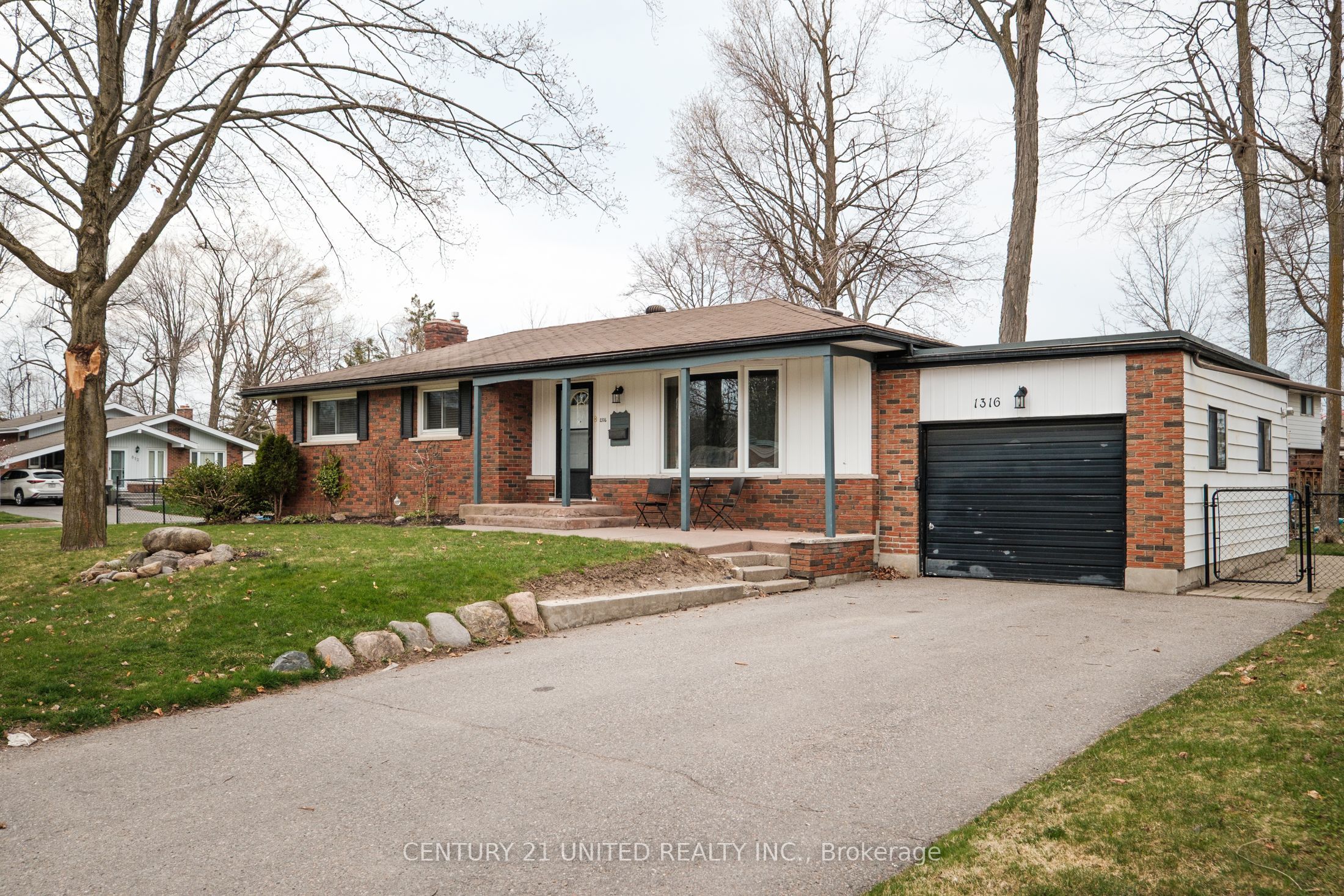 1316 Bathurst Street Property Photo 1