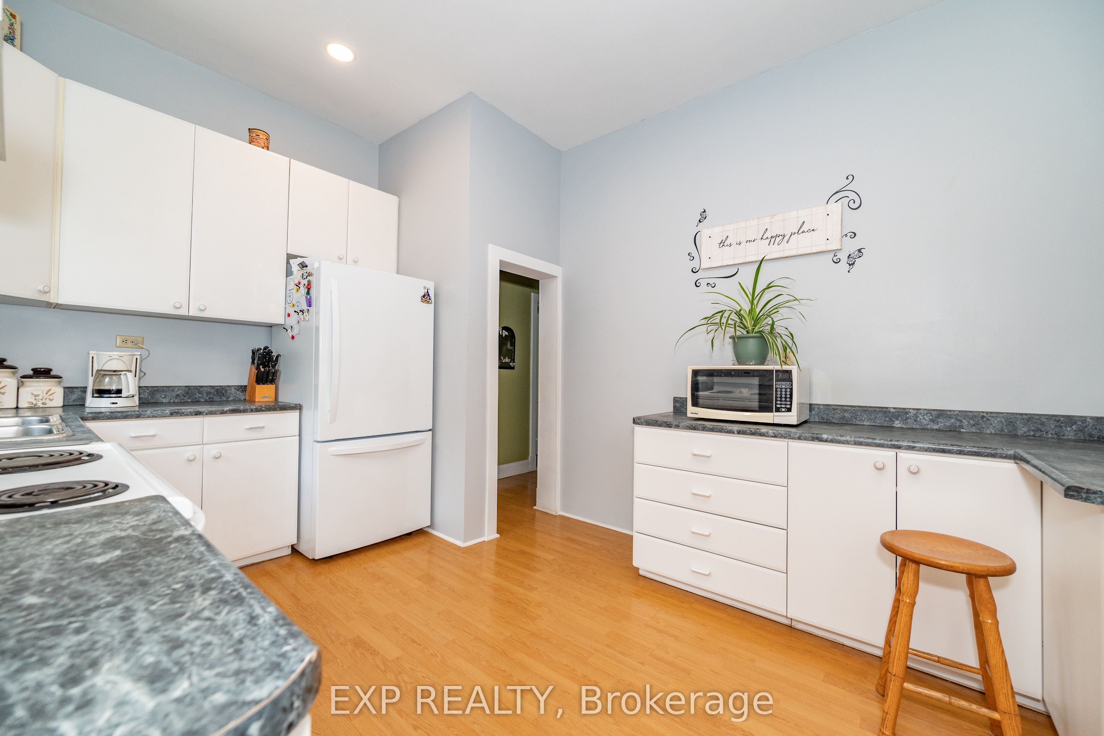 1618 Flat Road Property Photo 9