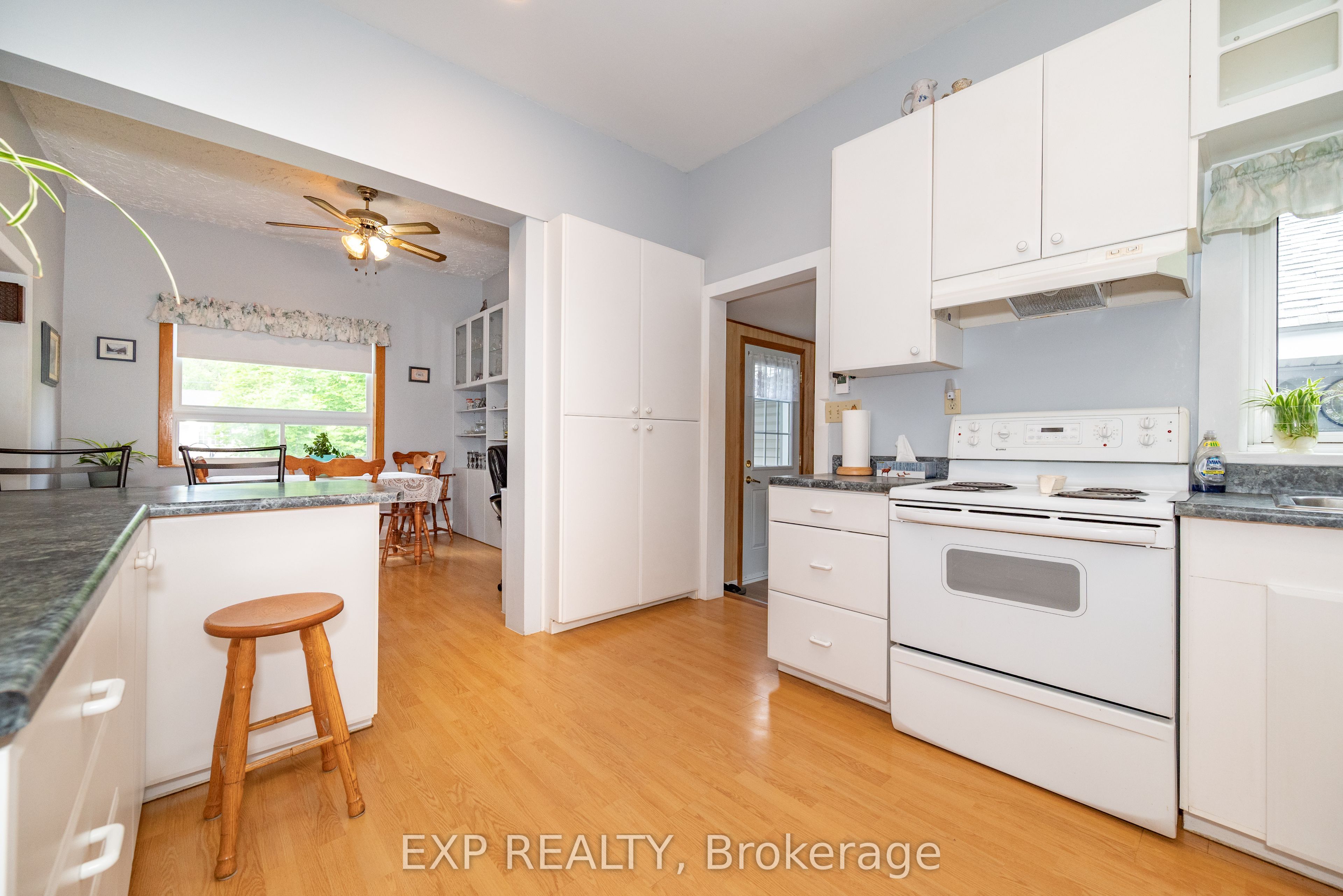 1618 Flat Road Property Photo 10