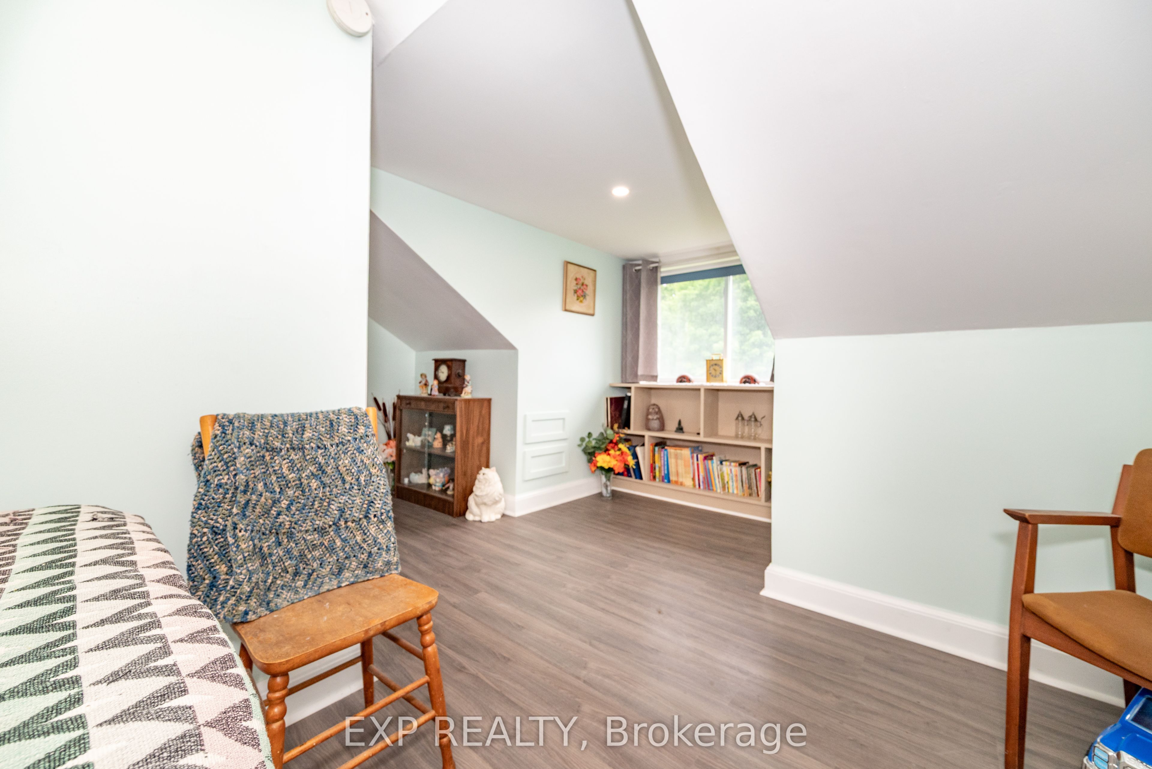 1618 Flat Road Property Photo 28
