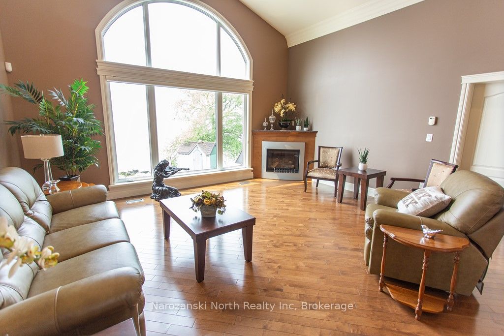 8 Telesphore Street Property Photo 7