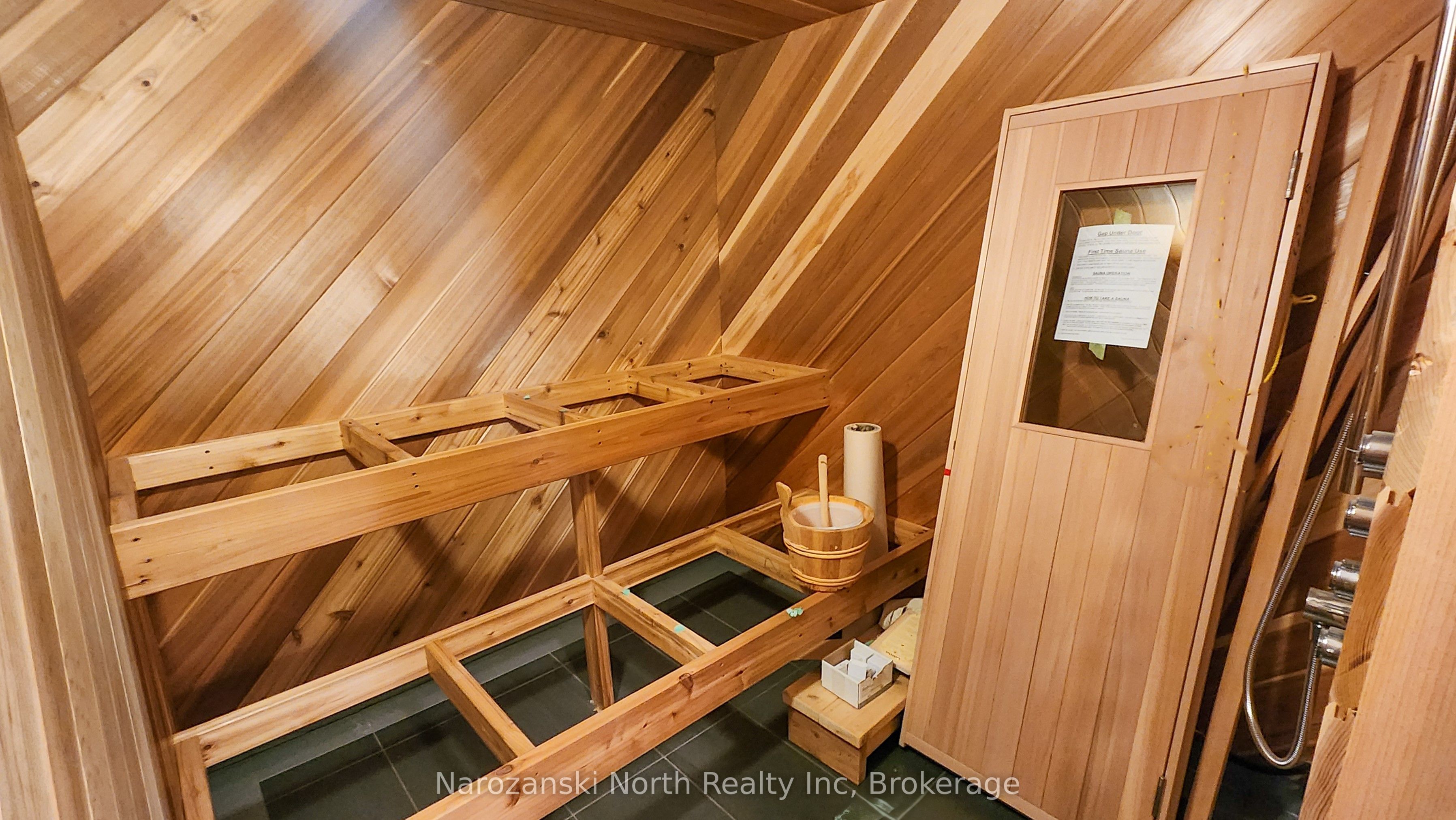 8 Telesphore Street Property Photo 26