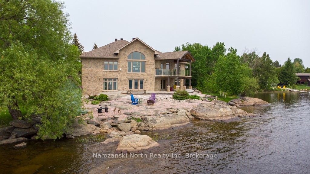 8 Telesphore Street Property Photo 32