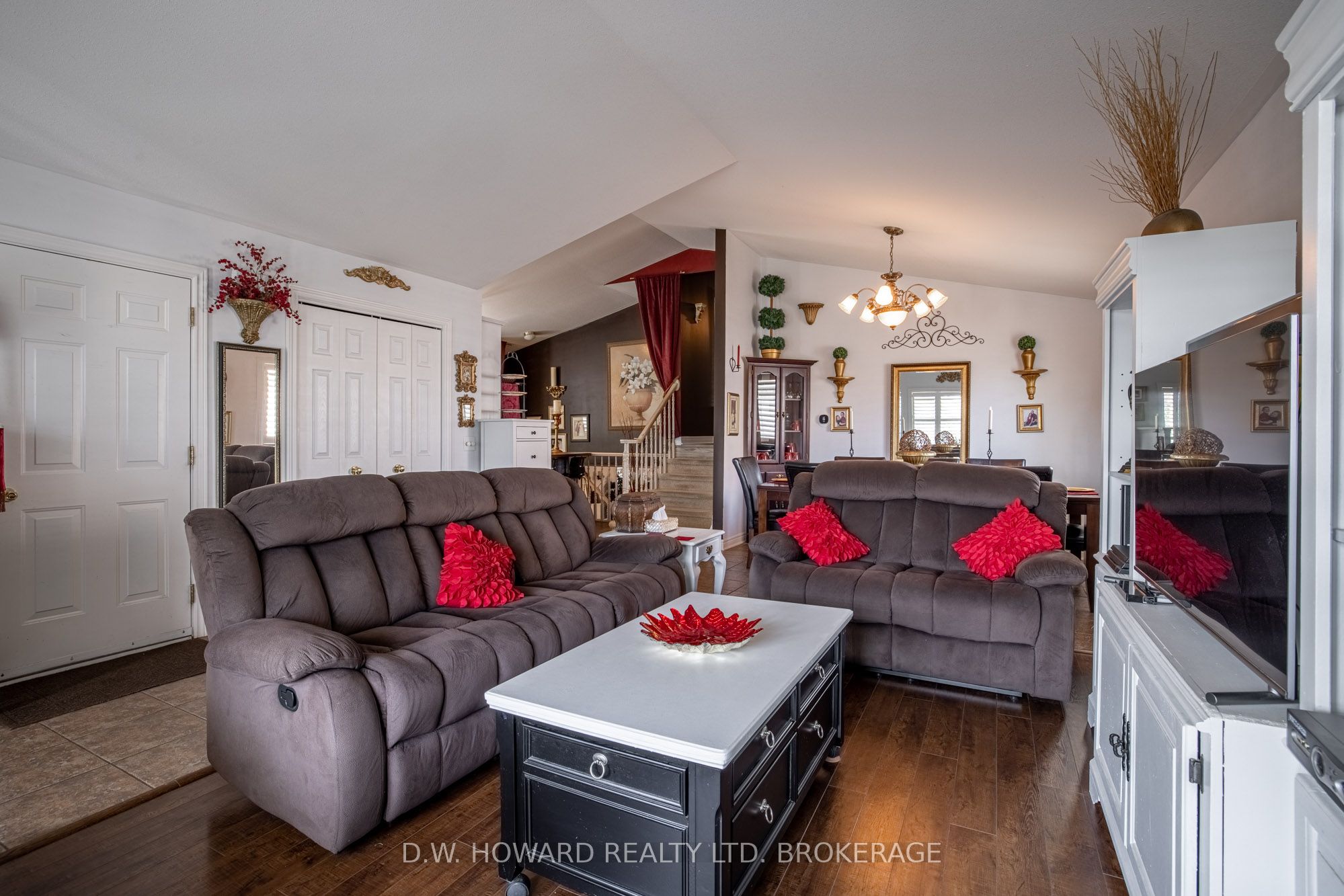 15 Meadowlark Drive Property Photo 7