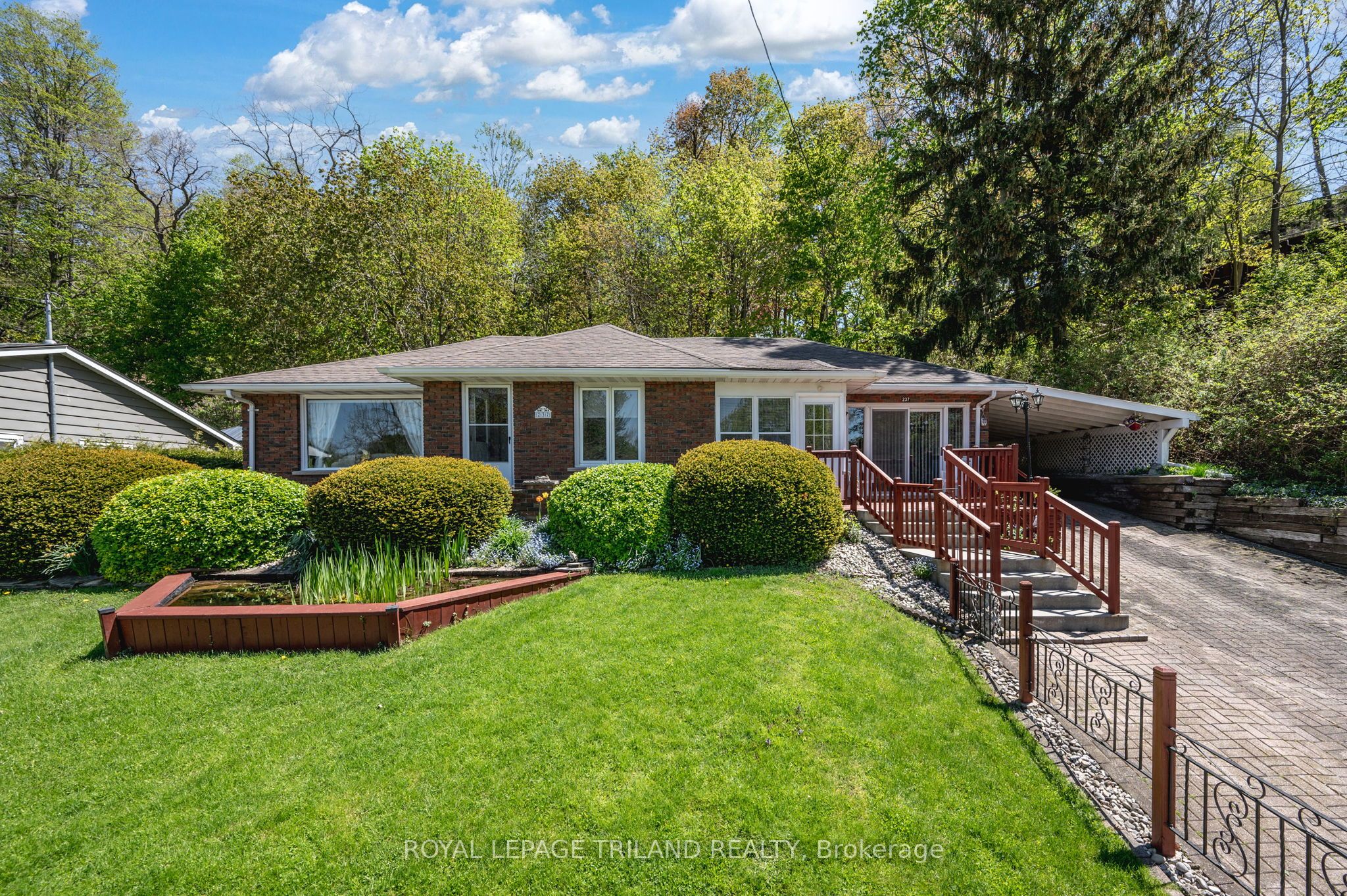 237 Frances Street Property Photo 1