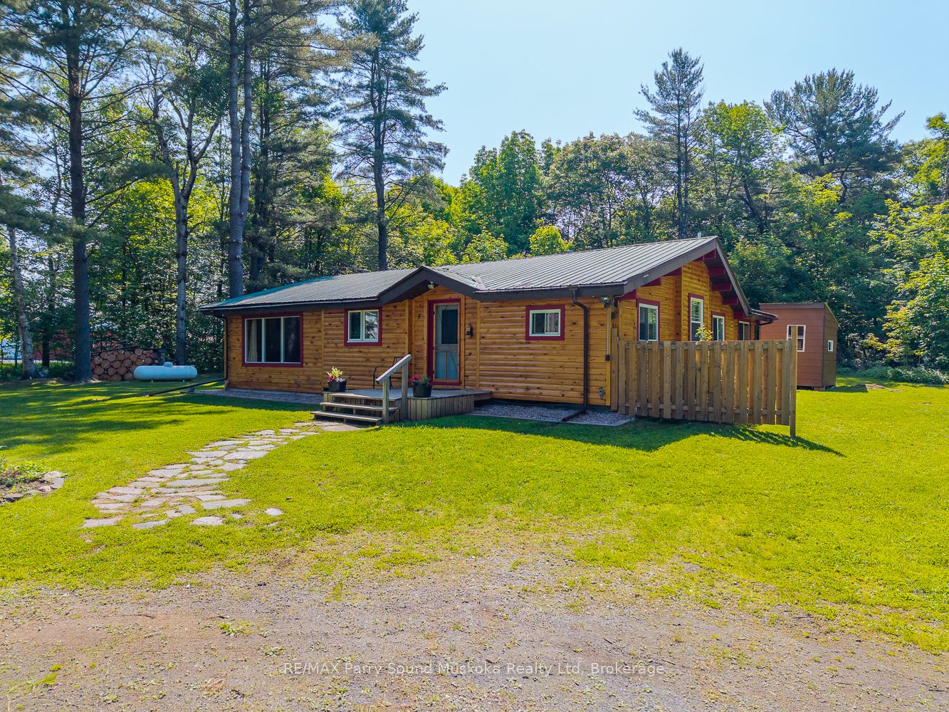 7 Municipal Dr Property Photo 1