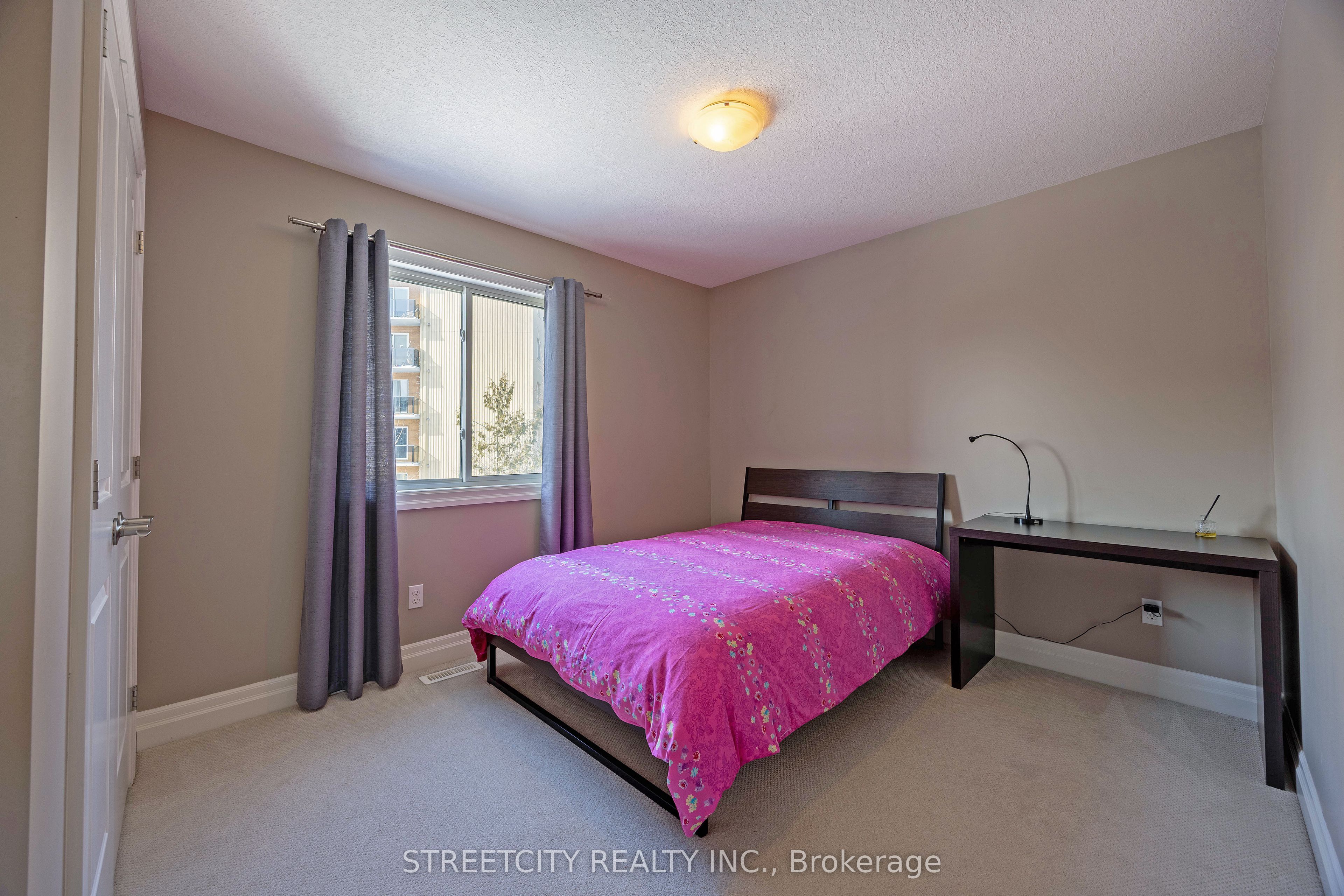 490 Phyllis Street Property Photo 18