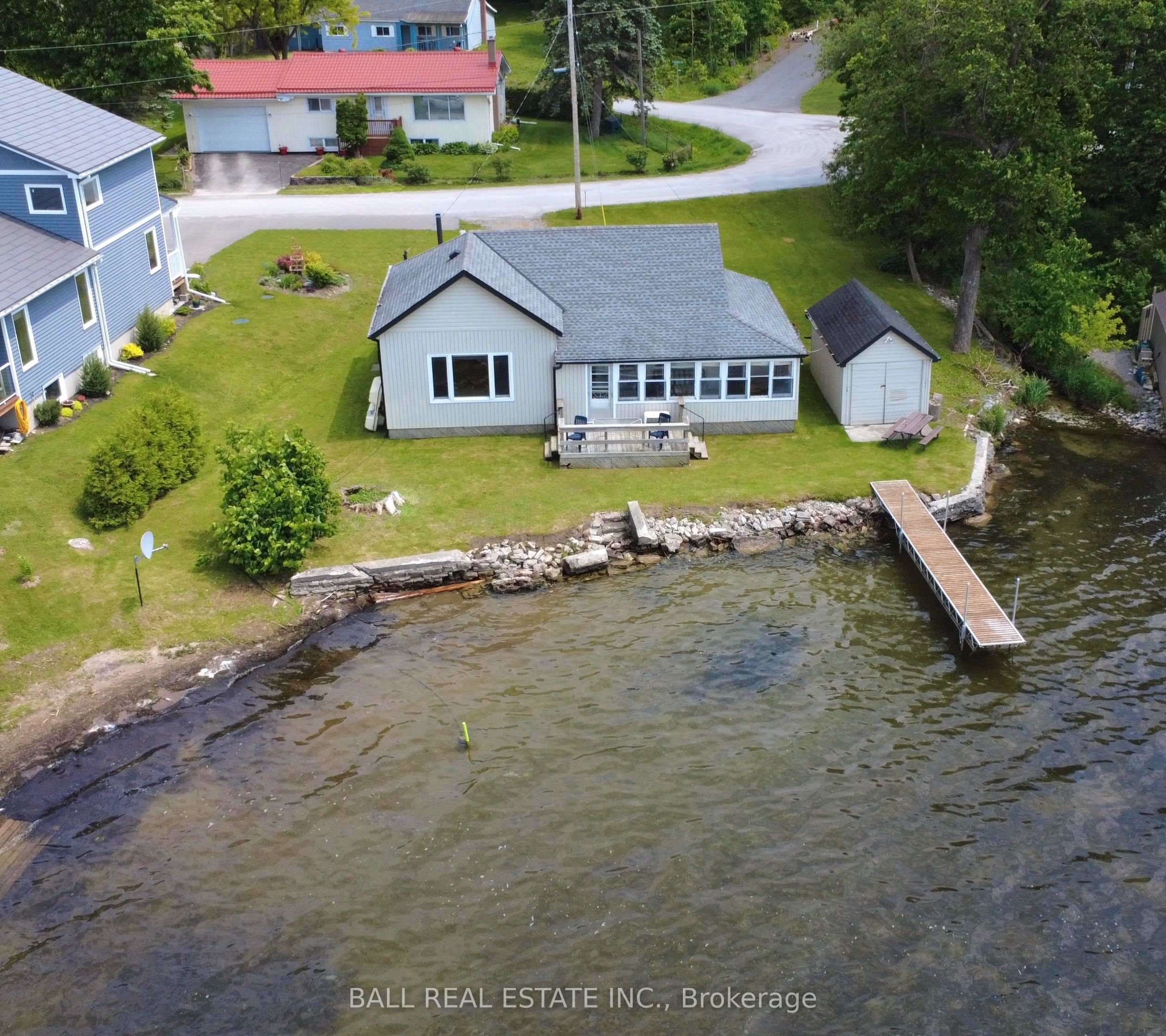 654 Hatton Ave Property Photo 1
