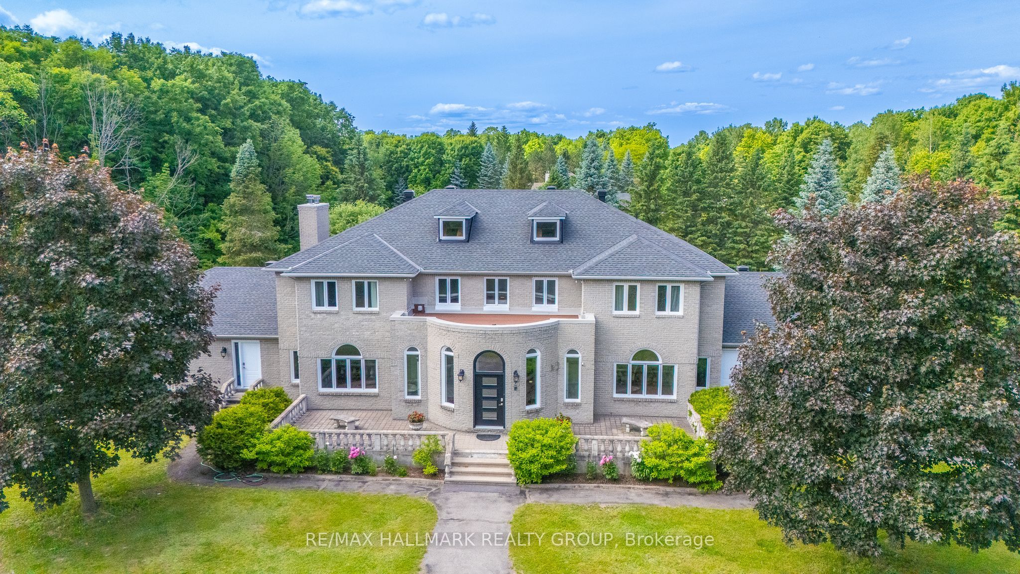 5749 Knights Drive Property Photo 2