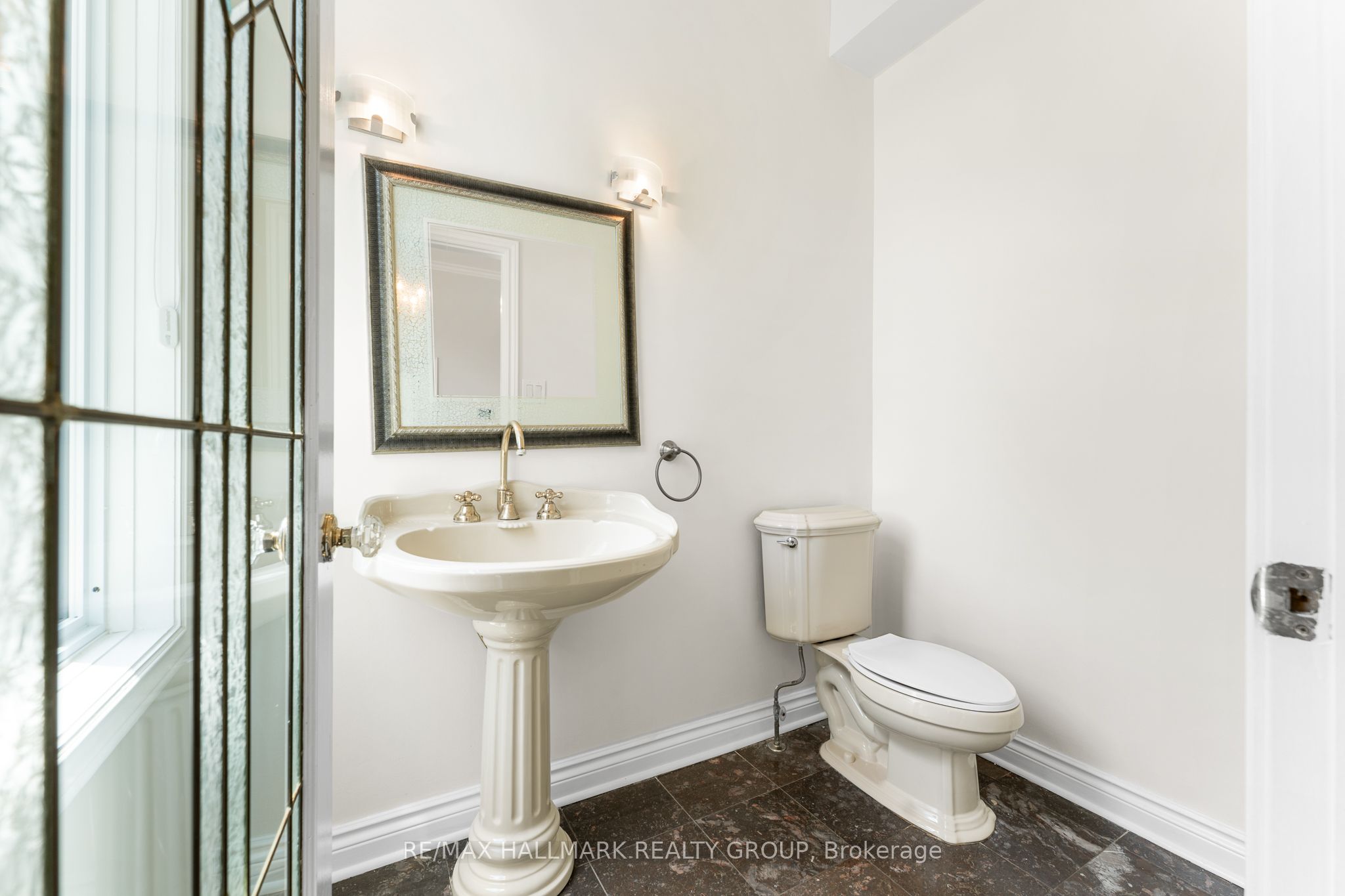 5749 Knights Drive Property Photo 4