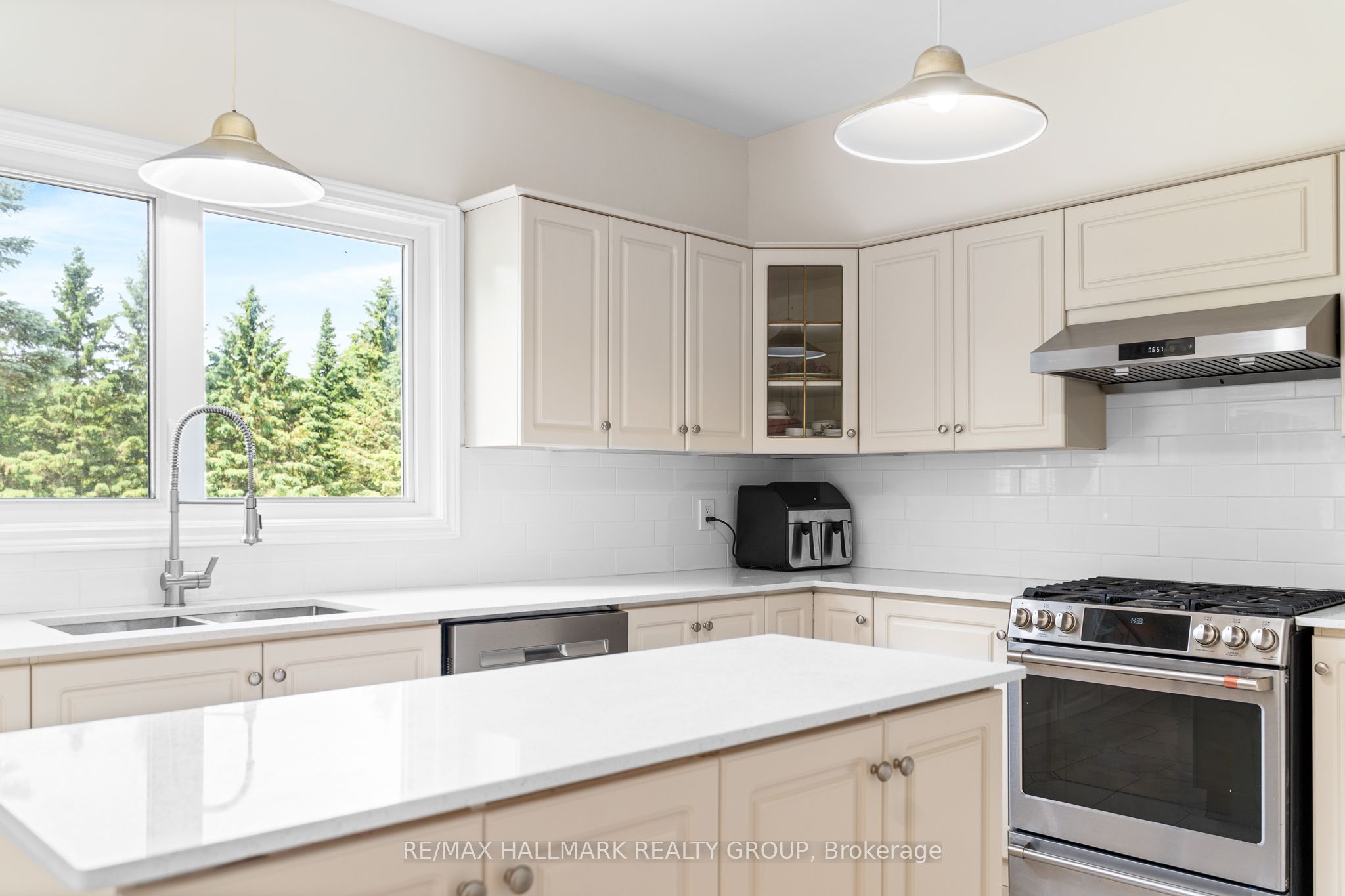 5749 Knights Drive Property Photo 15