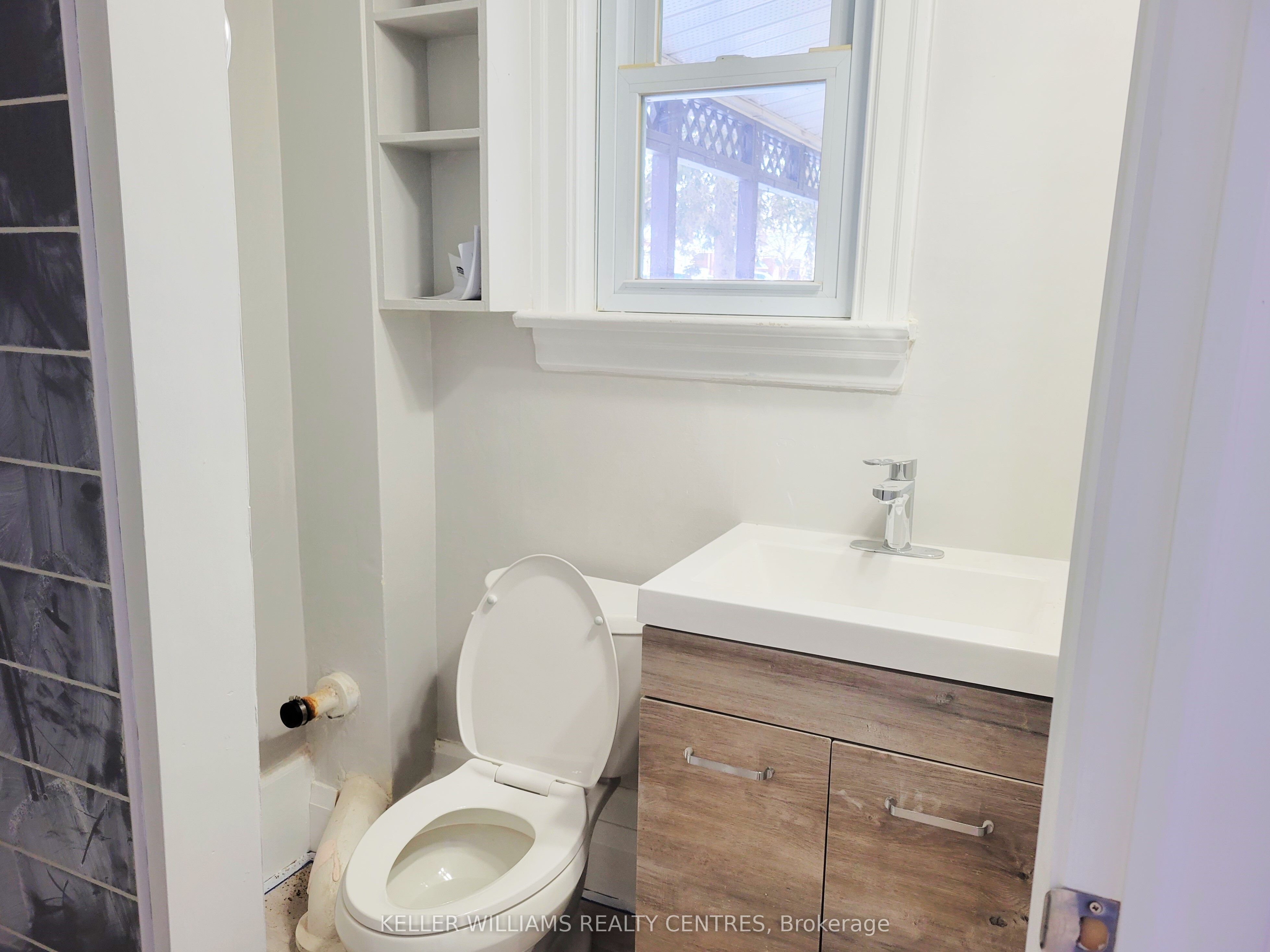 127 Concession Street 1a Property Photo 5