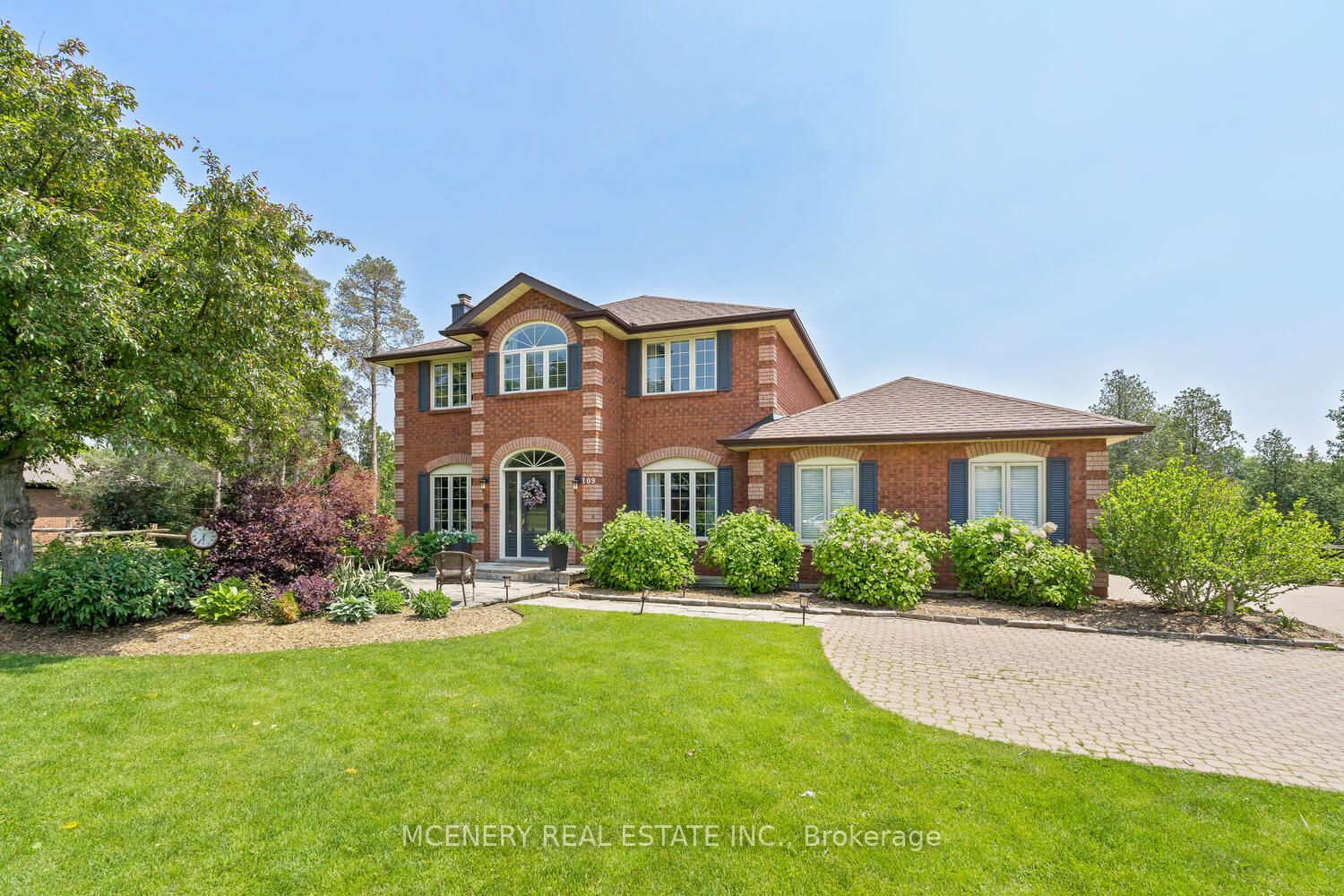 109 Cobblestone Place Property Photo 1