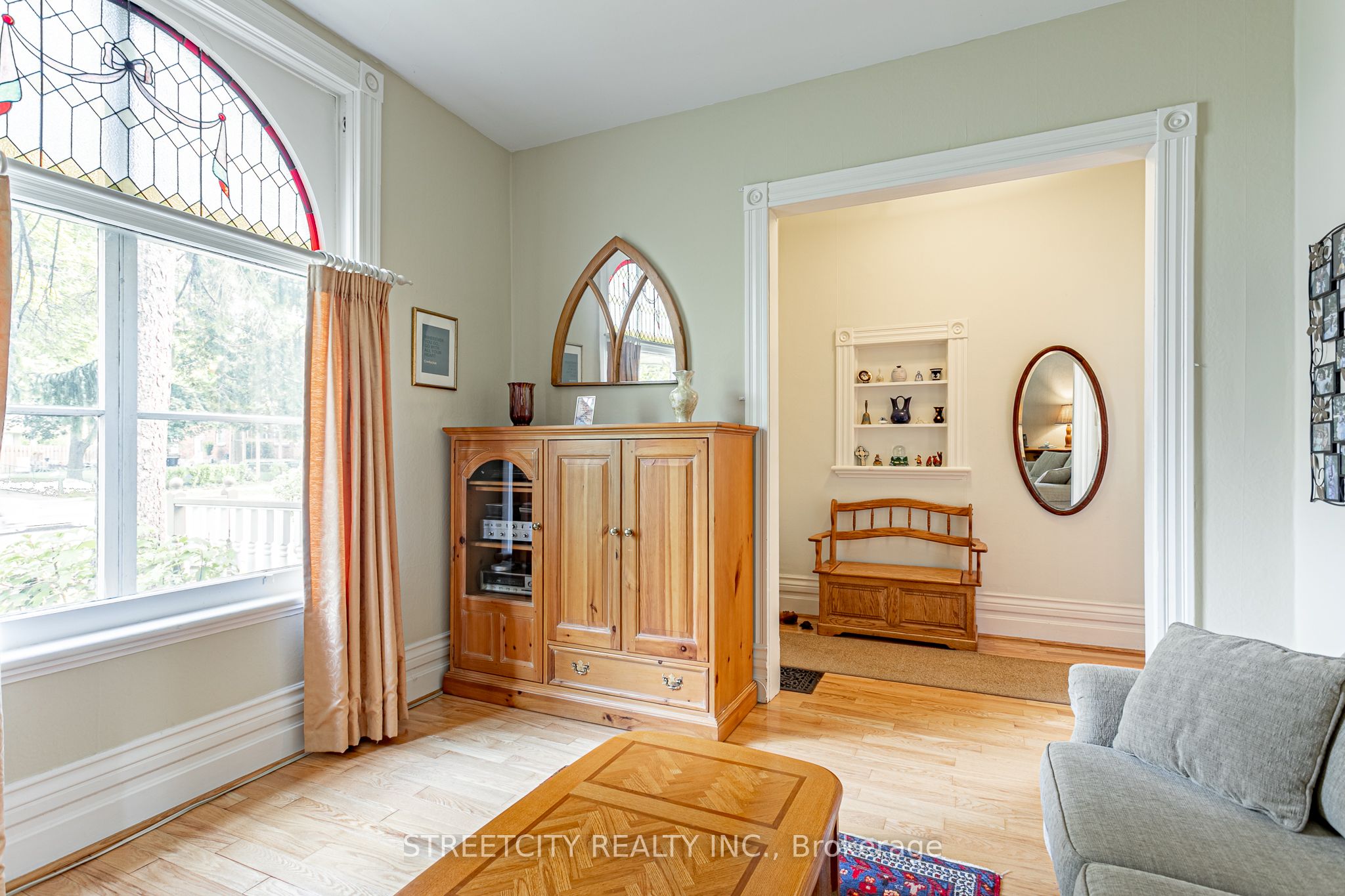 319 Piccadilly Street Property Photo 7
