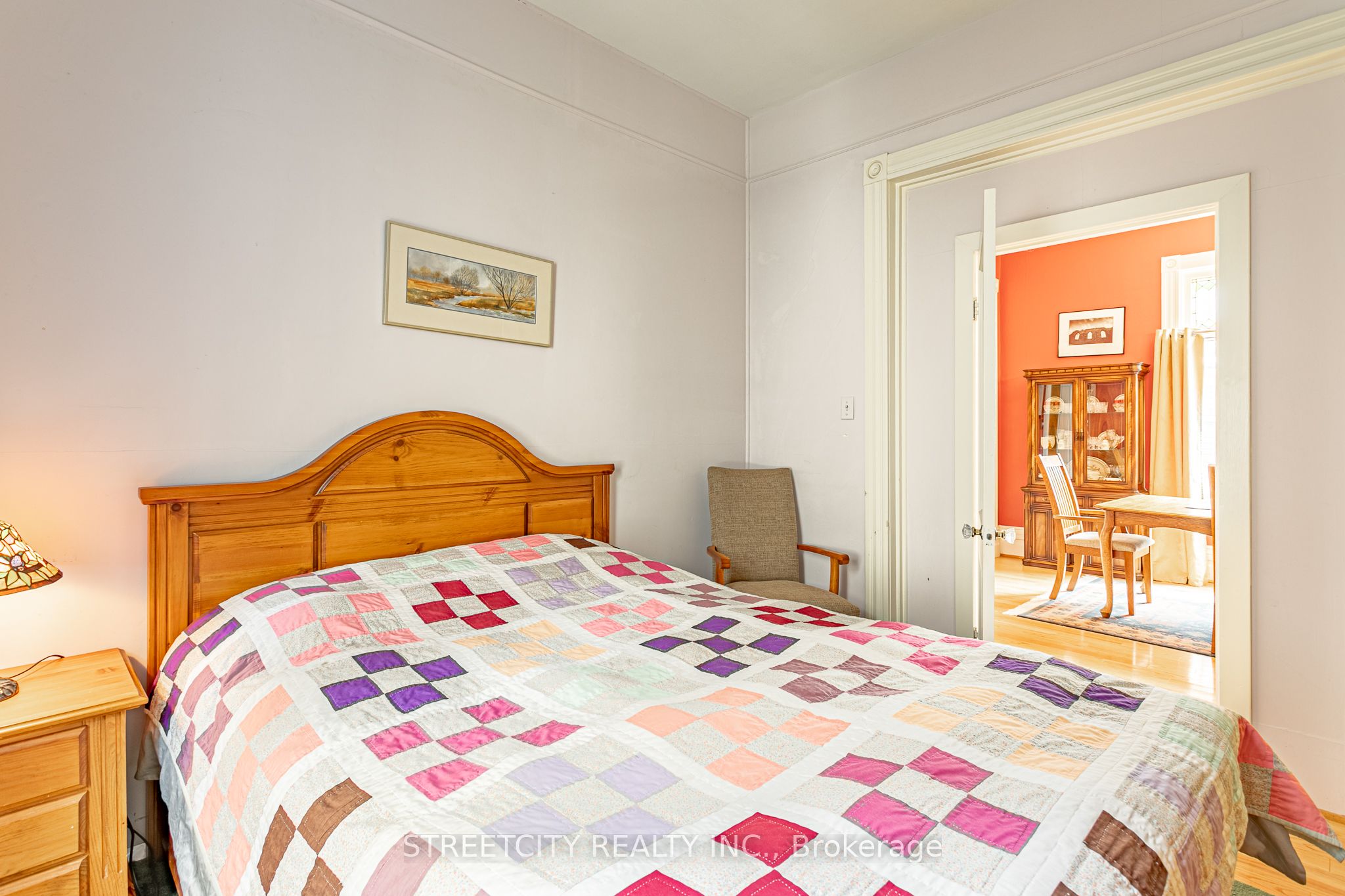 319 Piccadilly Street Property Photo 11