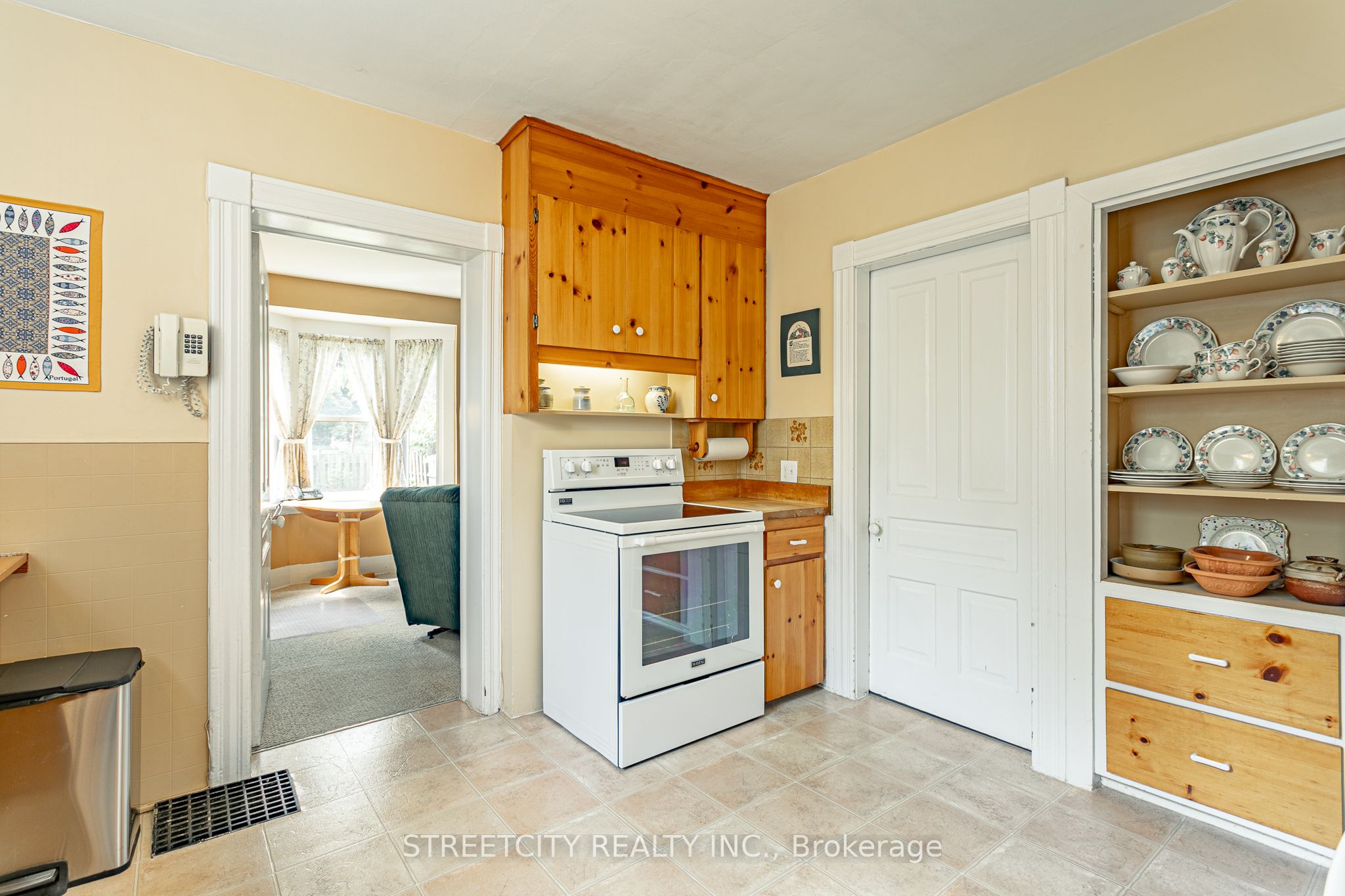 319 Piccadilly Street Property Photo 12