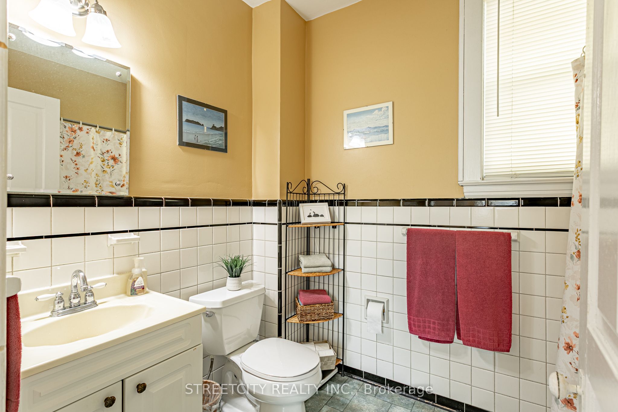 319 Piccadilly Street Property Photo 14