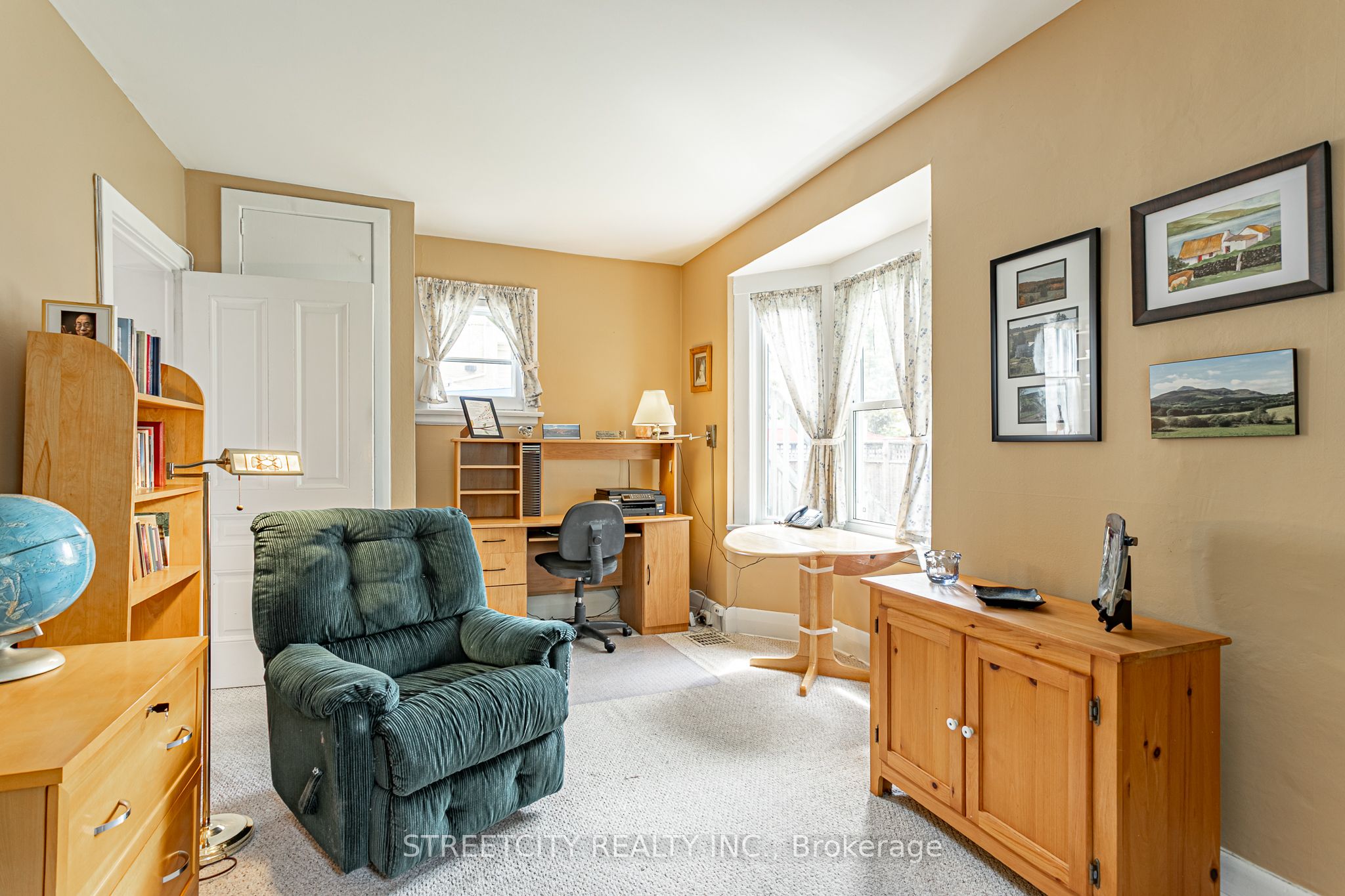 319 Piccadilly Street Property Photo 16