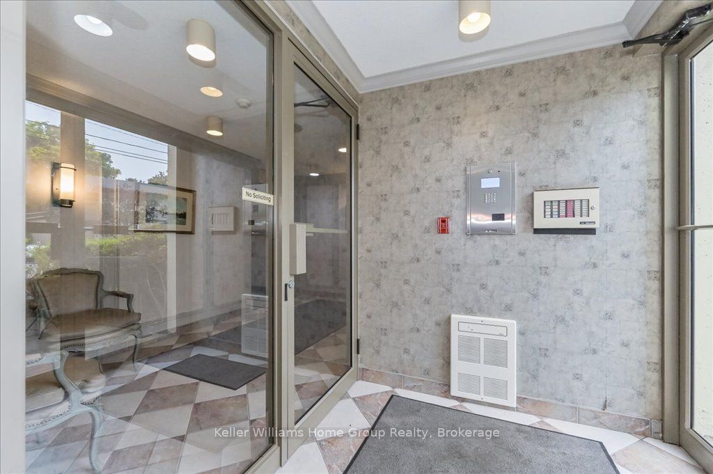 245 Queen Street W 301 Property Photo 3