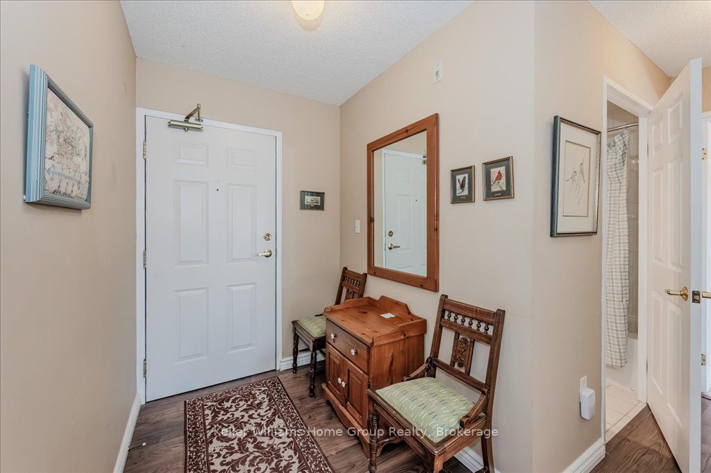 245 Queen Street W 301 Property Photo 6