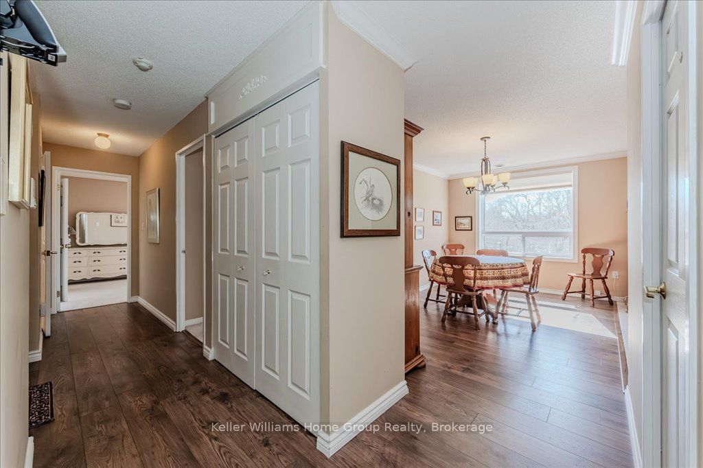 245 Queen Street W 301 Property Photo 8