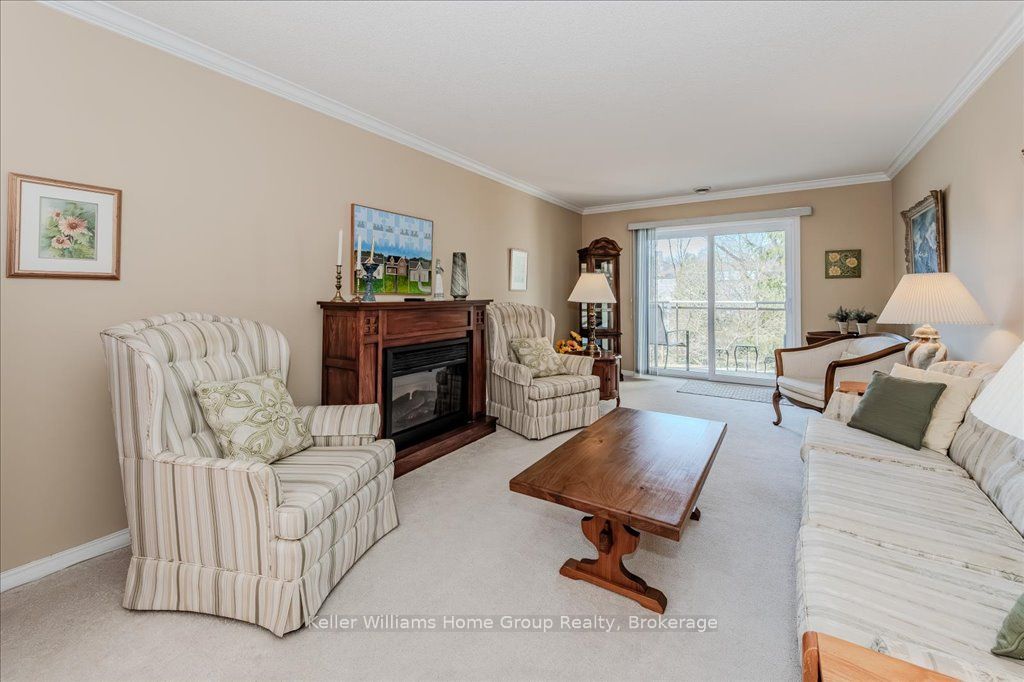 245 Queen Street W 301 Property Photo 9