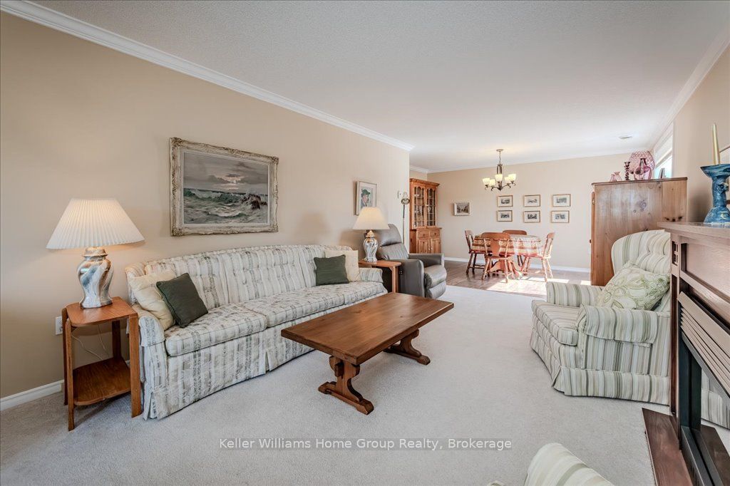 245 Queen Street W 301 Property Photo 11