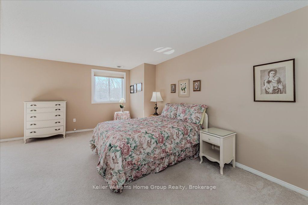 245 Queen Street W 301 Property Photo 20