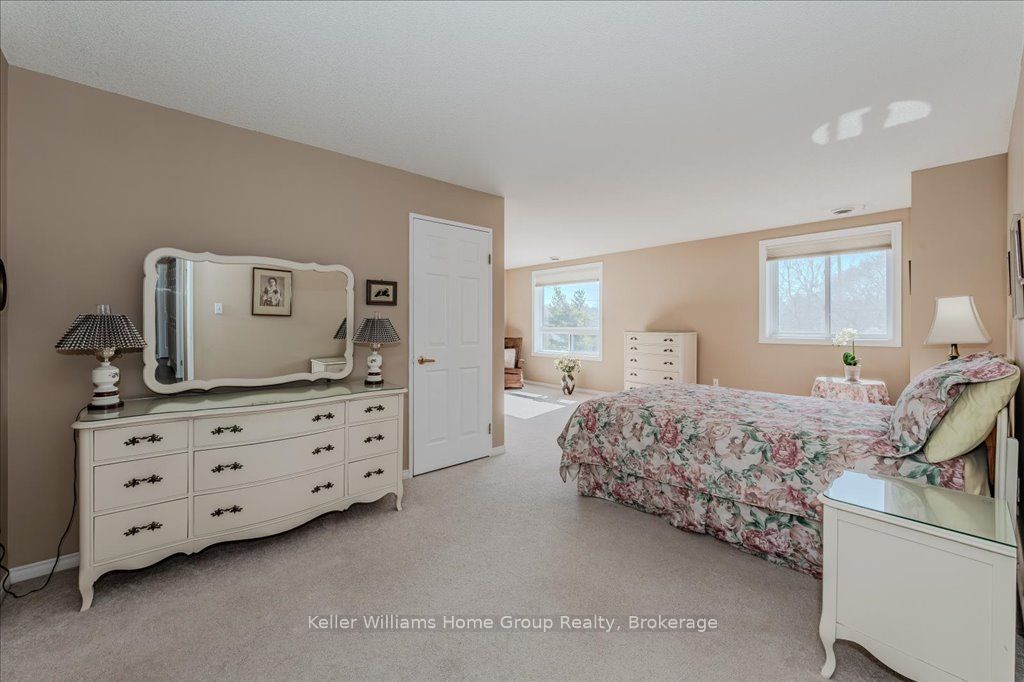 245 Queen Street W 301 Property Photo 21