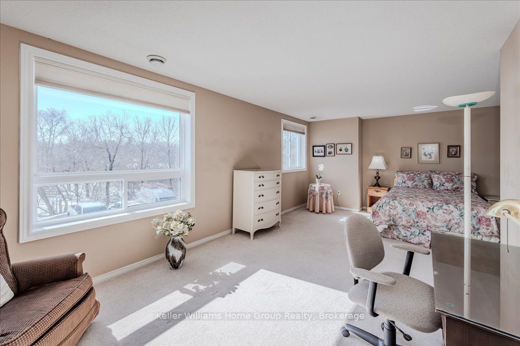 245 Queen Street W 301 Property Photo 23