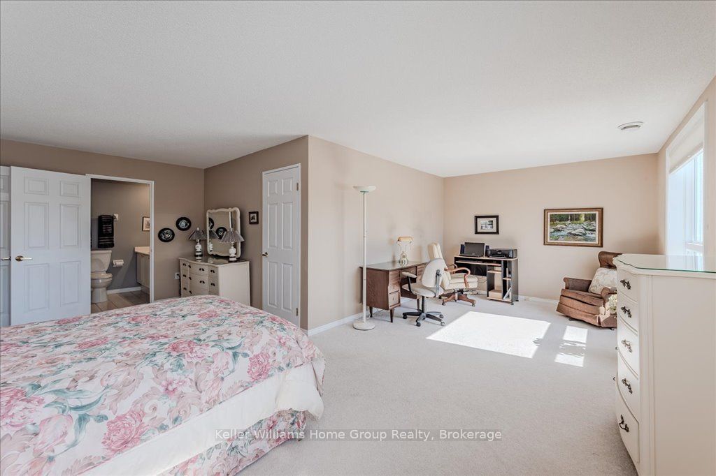 245 Queen Street W 301 Property Photo 25