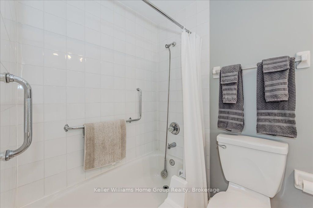 245 Queen Street W 301 Property Photo 27