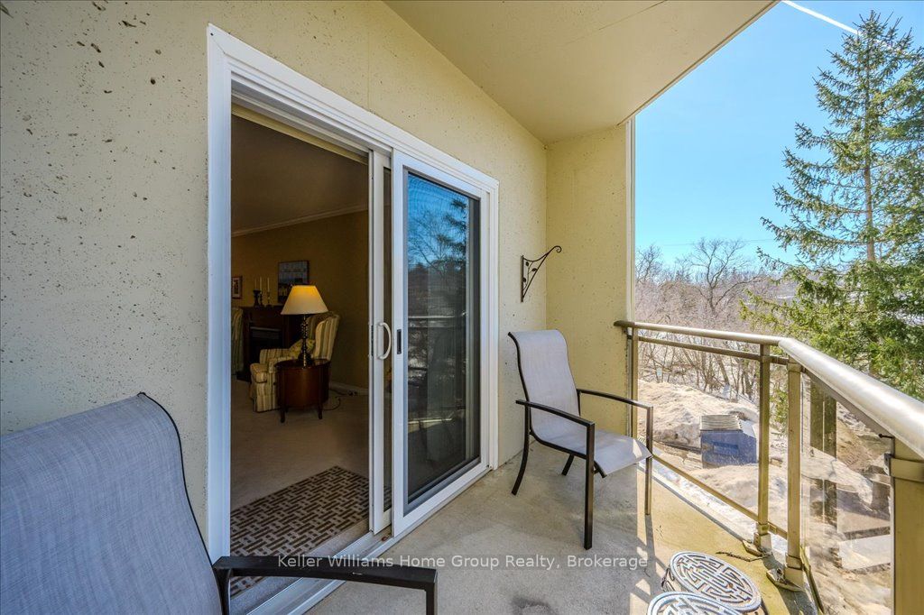 245 Queen Street W 301 Property Photo 33